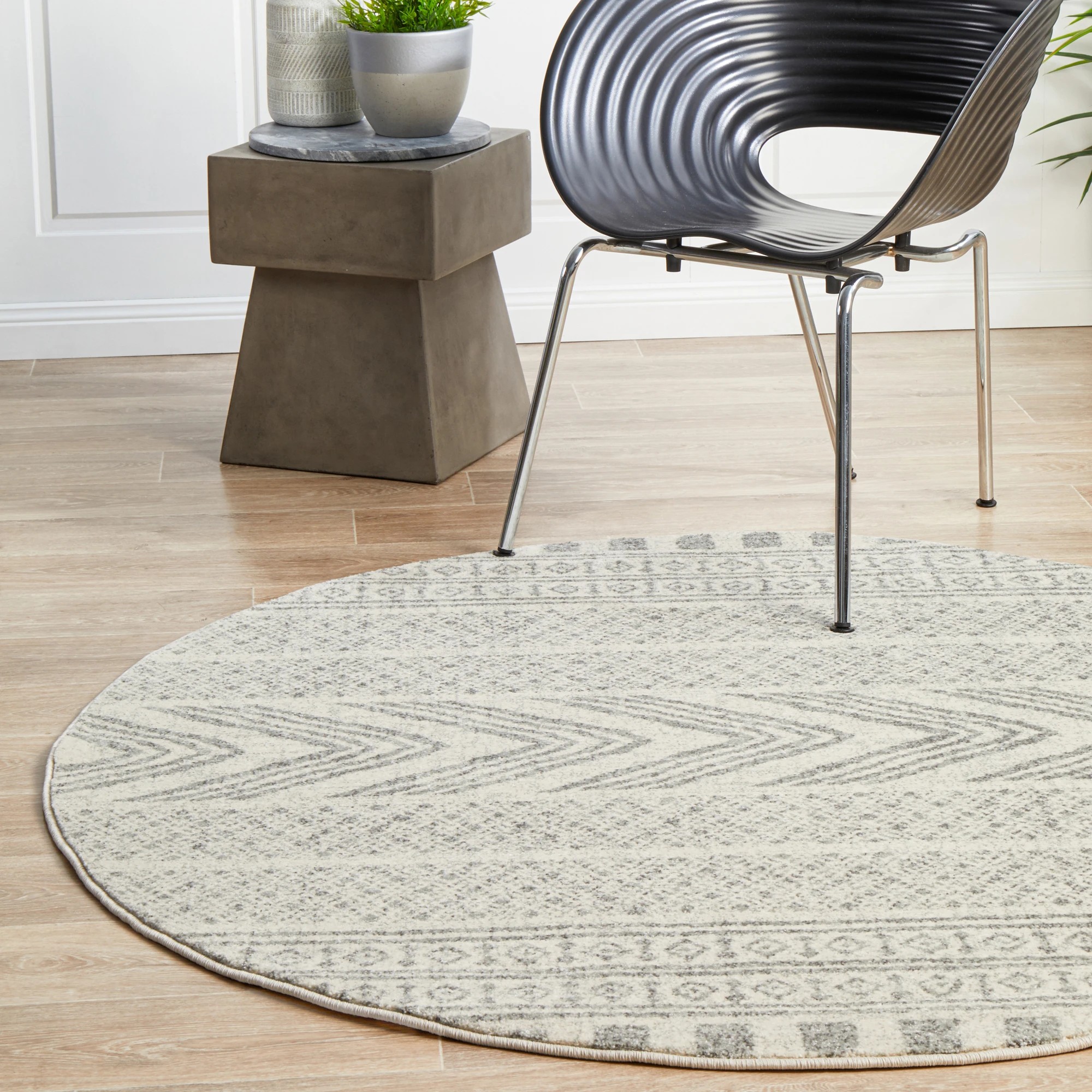 1 Common Ground Rugs Phantom 359 150x150cm - Small Round Rug - Silver, 1 of 8
