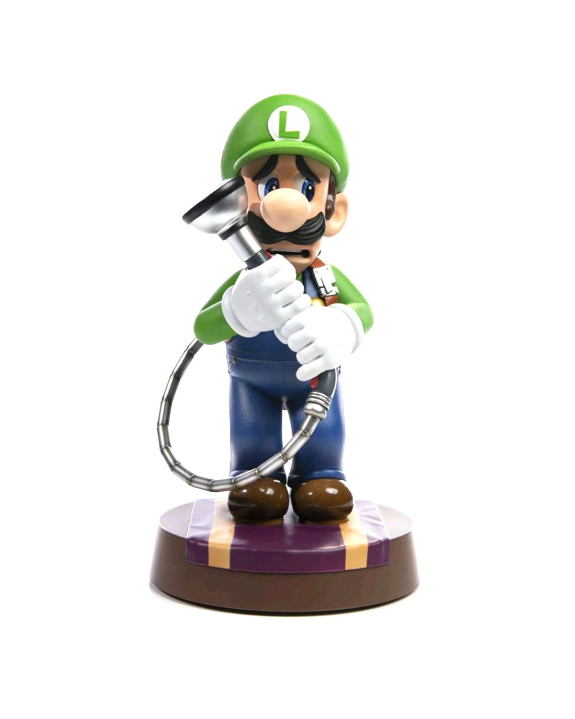 1 First 4 Figures Luigi's Mansion 3 Luigi 9 inch PVC Statue, 1 of 5