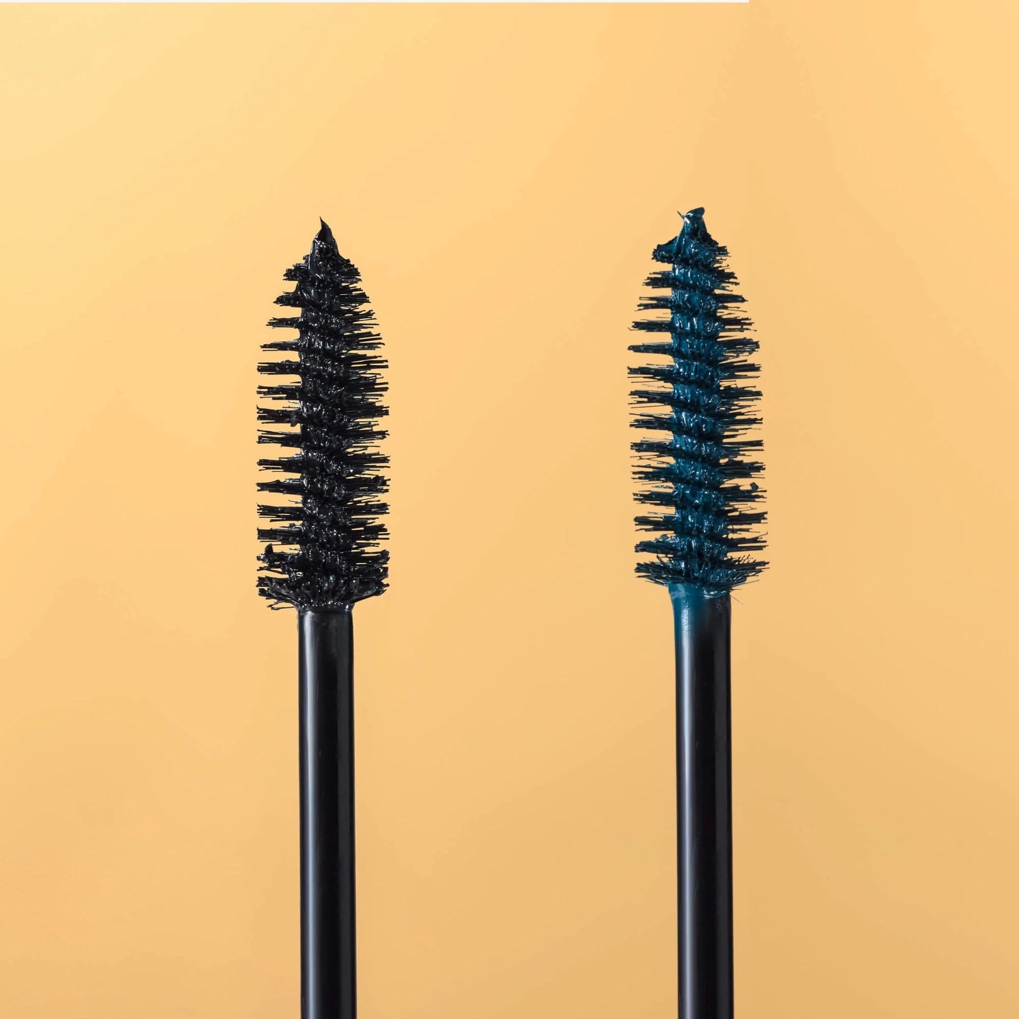 2 DB Designer Brands The Big Build Hi-Impact Mascara - Teal Feels, 2 of 4