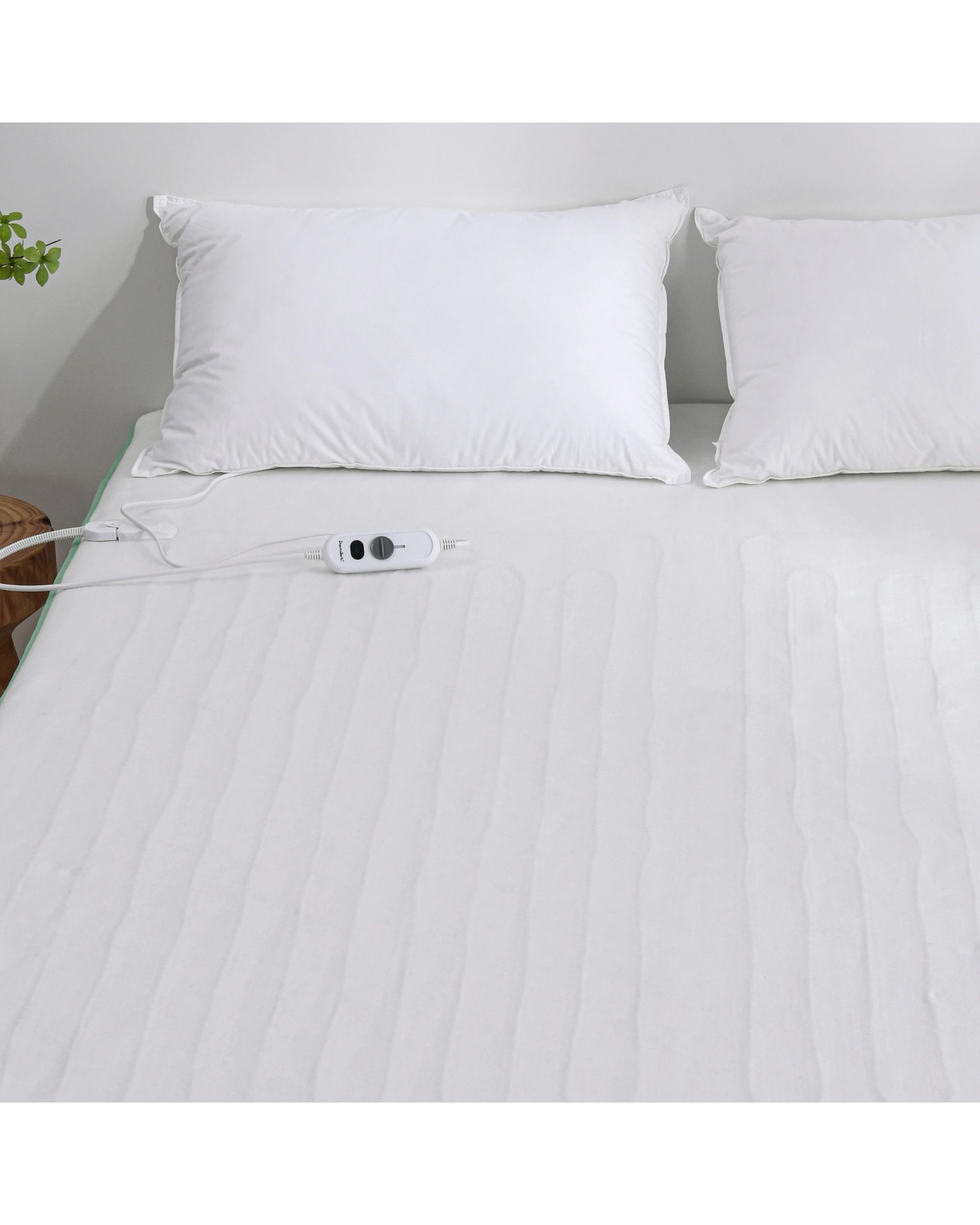 7 Dreamaker Classic Allergy Sensitive Antimicrobial Electric Blanket Long Single Bed (Right hand side controller) - White, 7 of 7