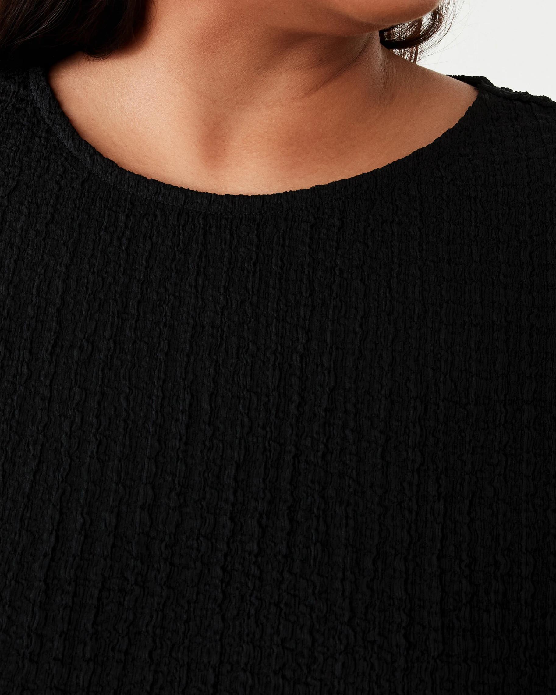5 Curve Short Sleeve Textured Top Black, 5 of 7
