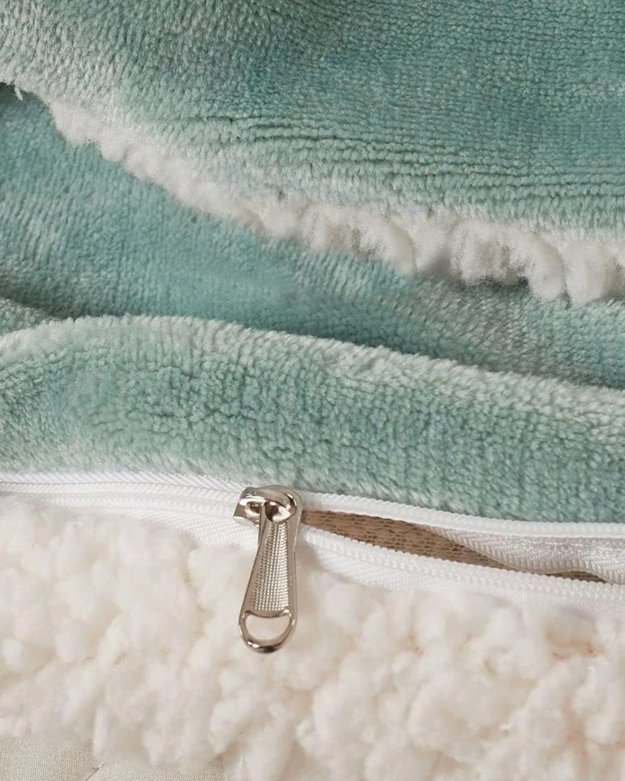 4 Gioia Casa 2-in-1 Teddy Sherpa Quilt Cover Set Warm Reversible - Super King Bed - Sage, 4 of 9