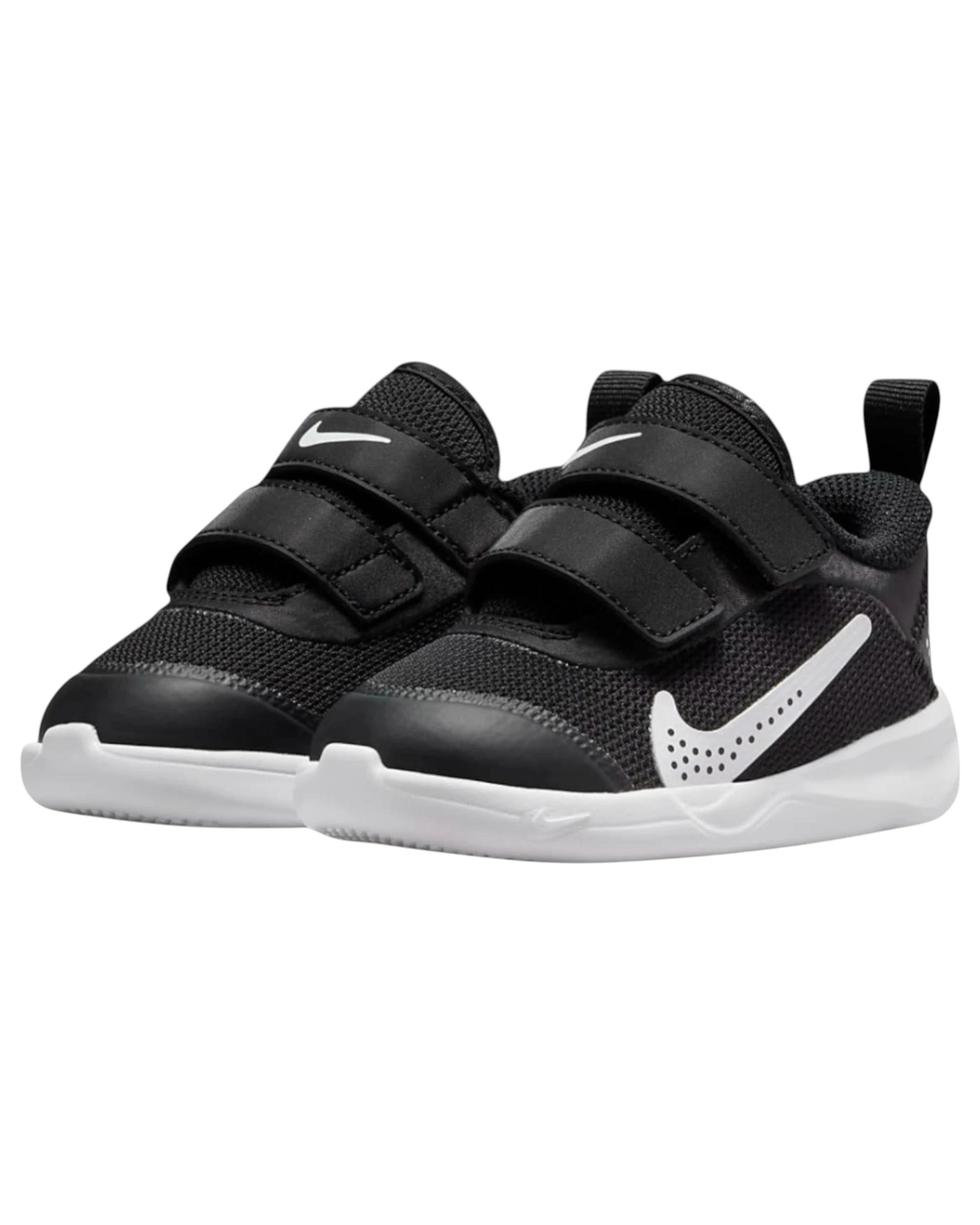 3 Nike Unisex Toddler Omni Multi-Court Black Athletic Shoes BLACK/BLUE, 3 of 8