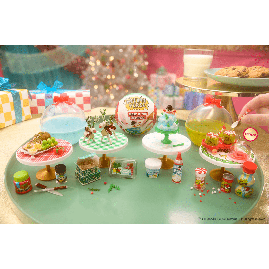 7 MGA’s Miniverse: Make It Mini Holiday Theme (Dr. Seuss Grinch) - Assorted, 7 of 7