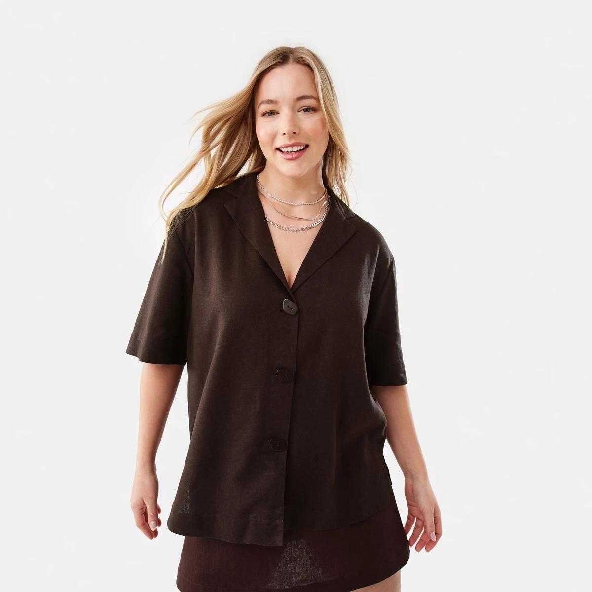 1 Short Sleeve Boxy Linen Blend Shirt MELTED CHOCOLATE, 1 of 9