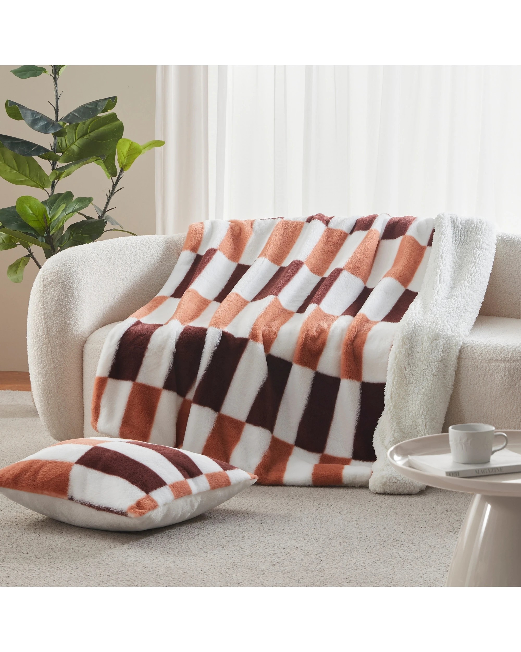 1 Dreamaker Alma Faux Fur Throw 130x170cm - Chocolate Mousse, 1 of 7
