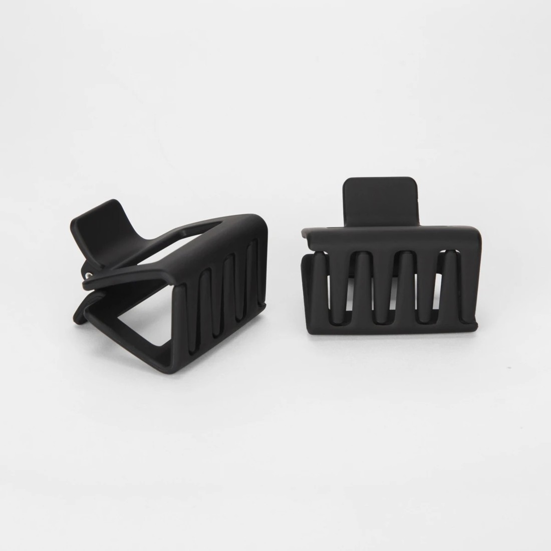 2 OXX Haircare 2 Pack Black Small Rectangle Matte Claw Hair Clips, 2 of 4