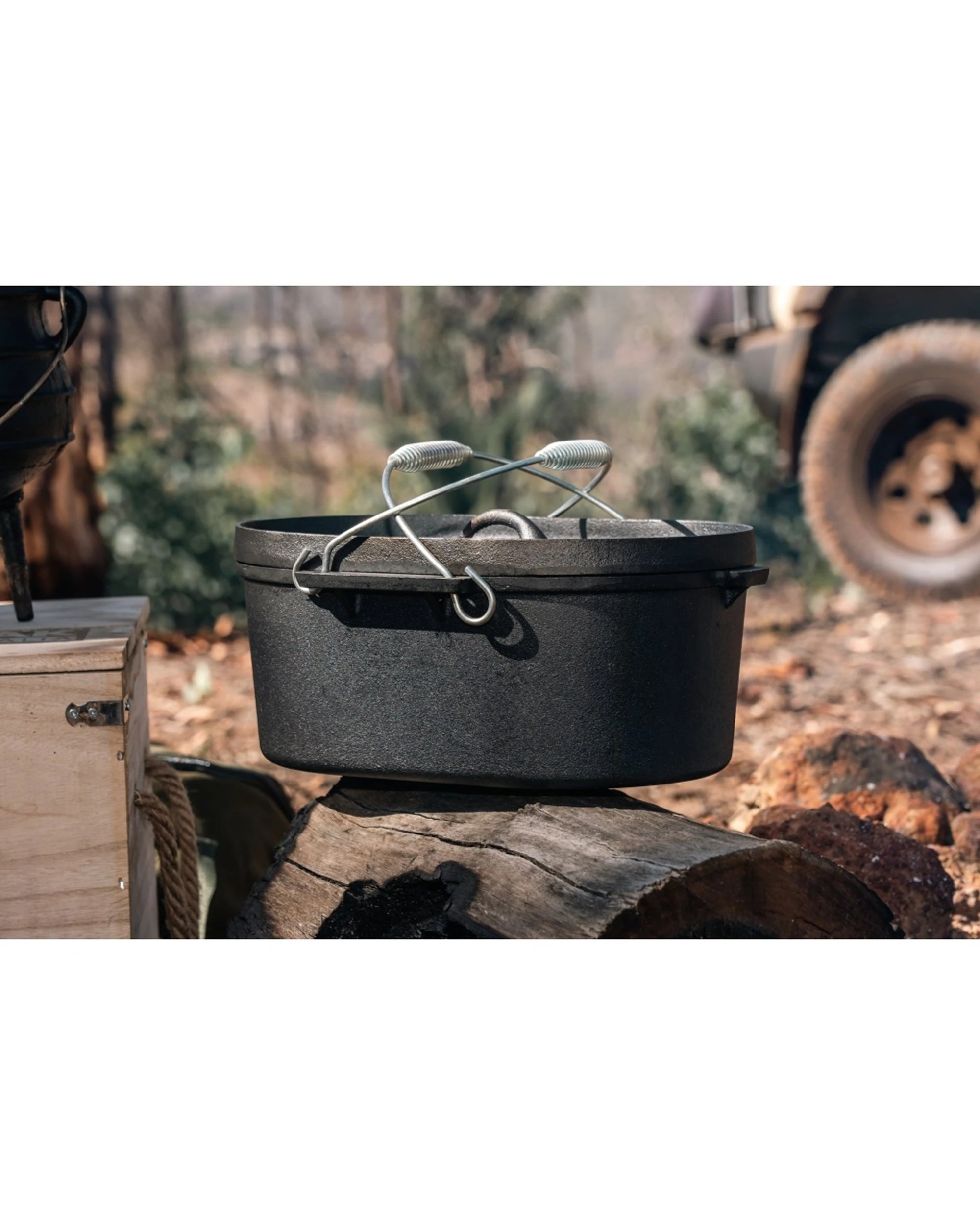 3 Wildtrak Oval 9.5qt Cast Iron Camp Oven Pre-Seasoned Bail Handle With Lid - Black, 3 of 4