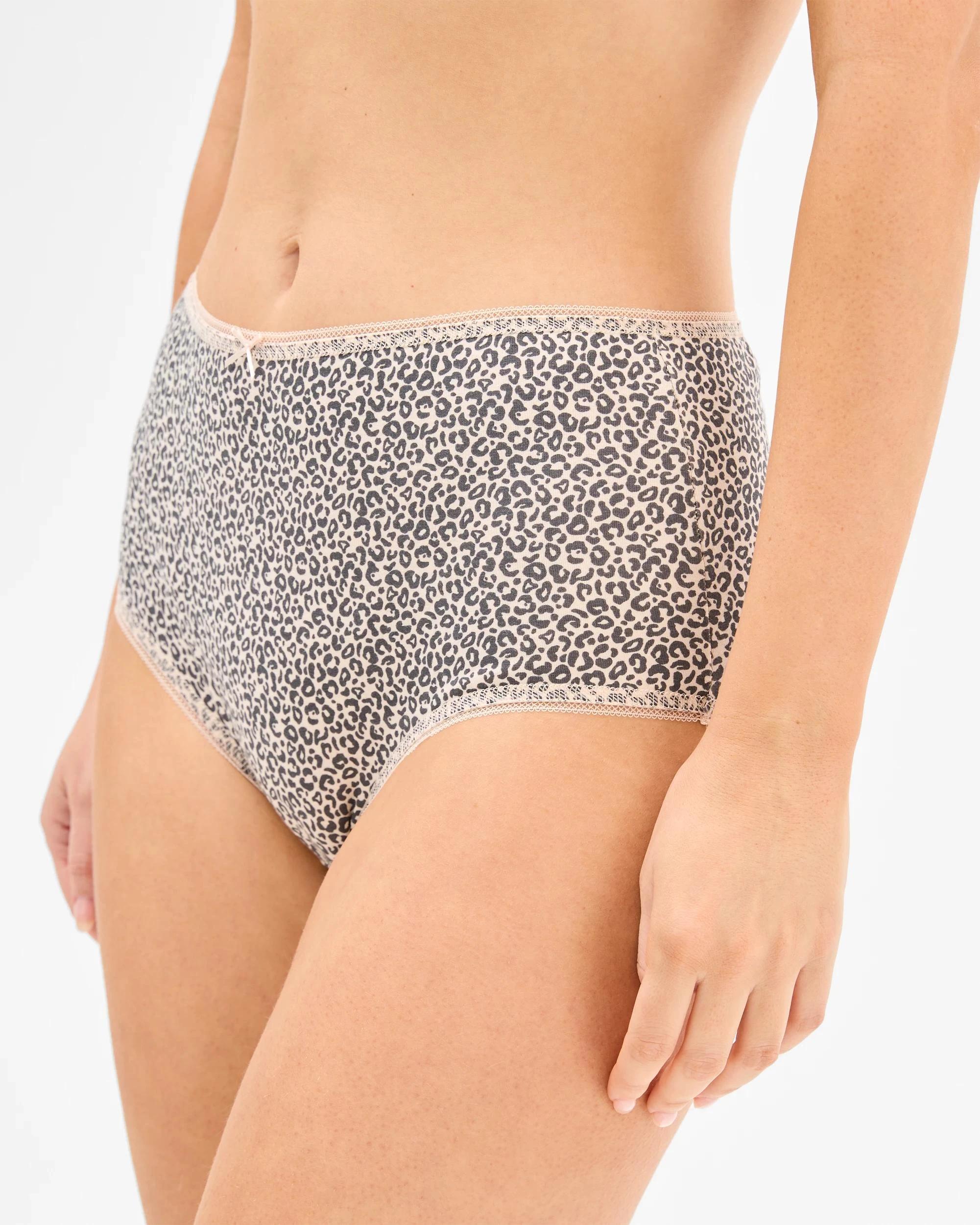 2 Target Woman Australian Cotton Womens Full Briefs 5 Pack LEOAPARD & HEARTS, 2 of 5