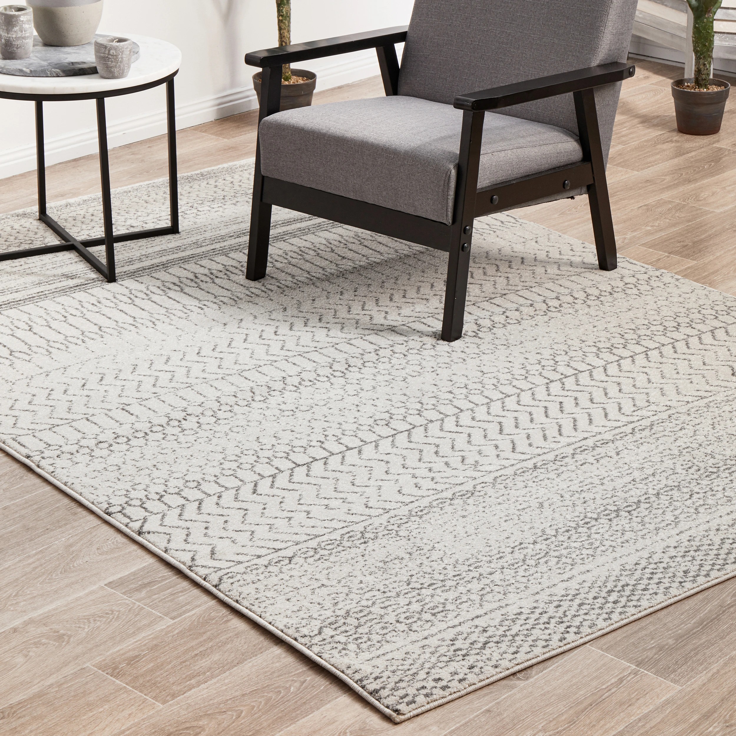 1 Common Ground Rugs Lustre Harper 230x160 cm Rug - Silver, 1 of 9