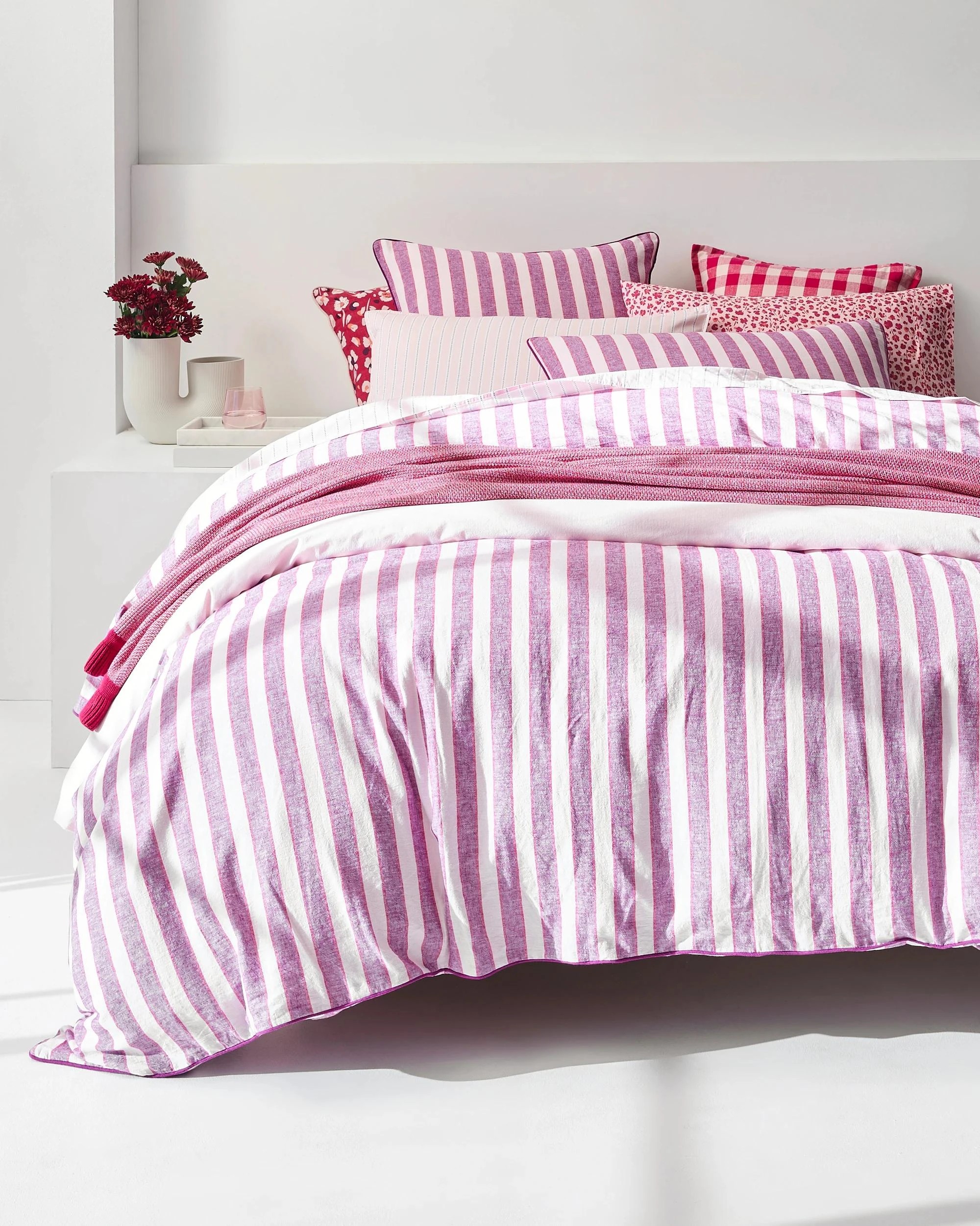 4 Target Sutton Linen Cotton YD Gingham Cushion - Pink, 4 of 4
