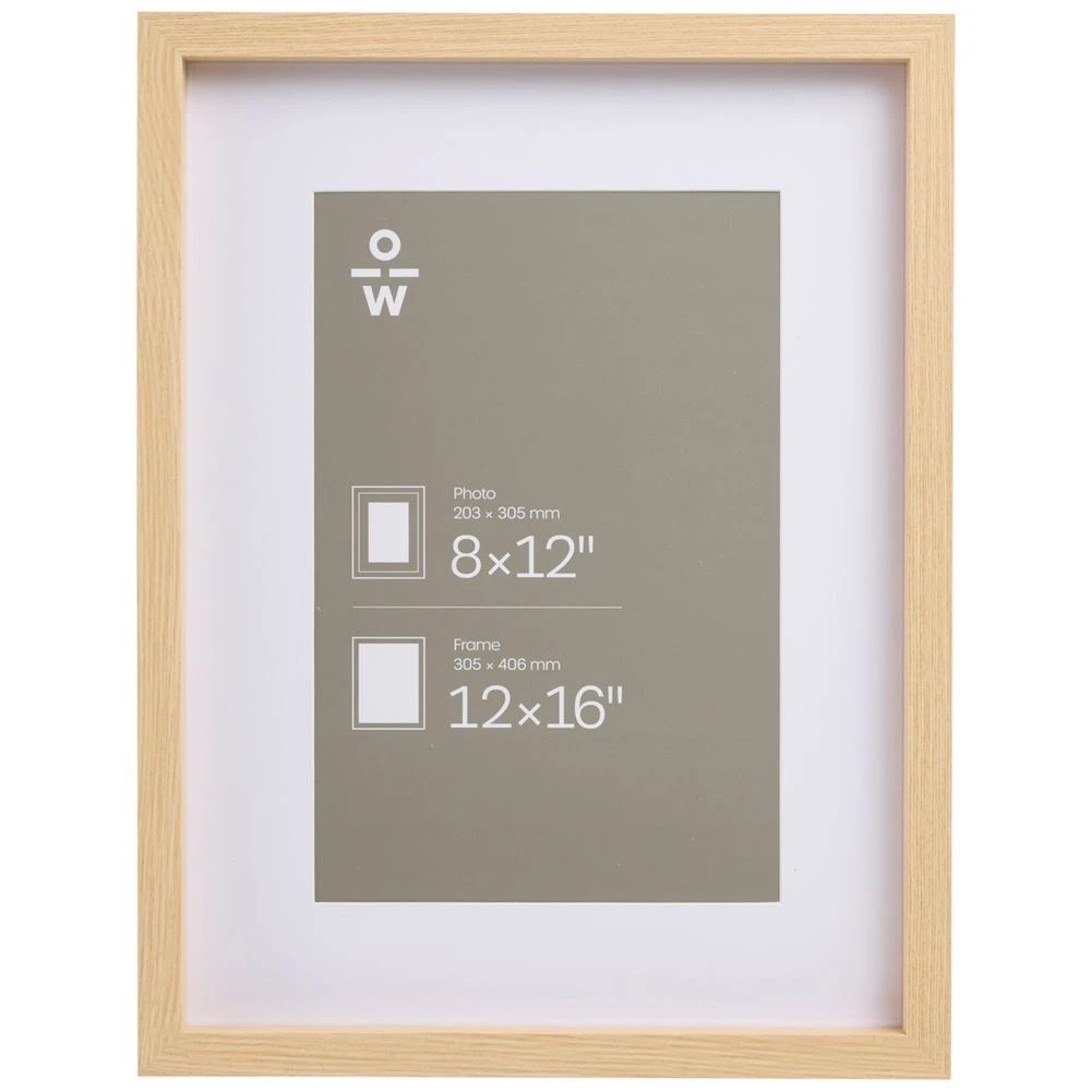 3 Studio Photo Frame 12x16 Oak, 3 of 4