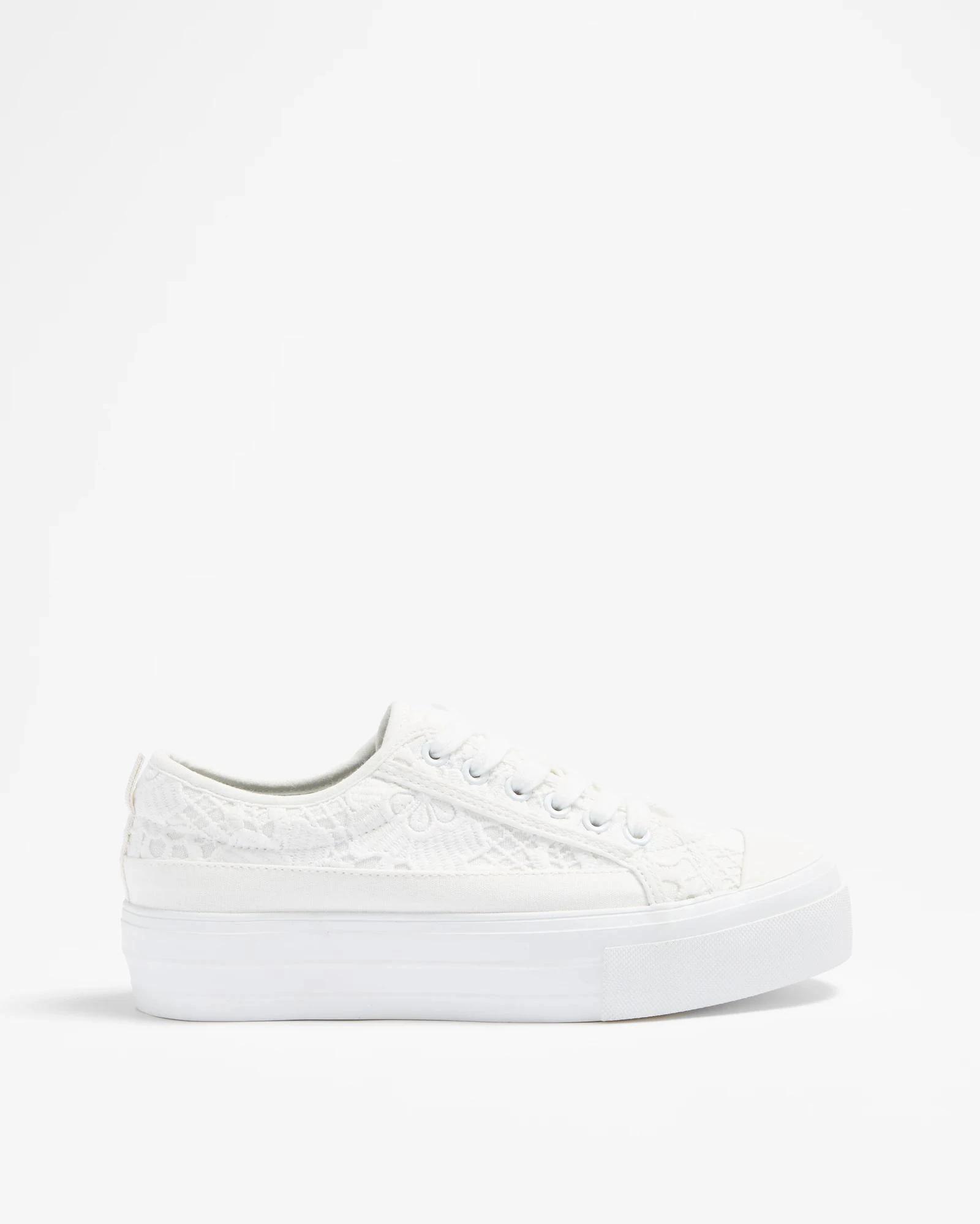 1 Target Woman Womens Flatform Lace Sneaker WHITE, 1 of 3