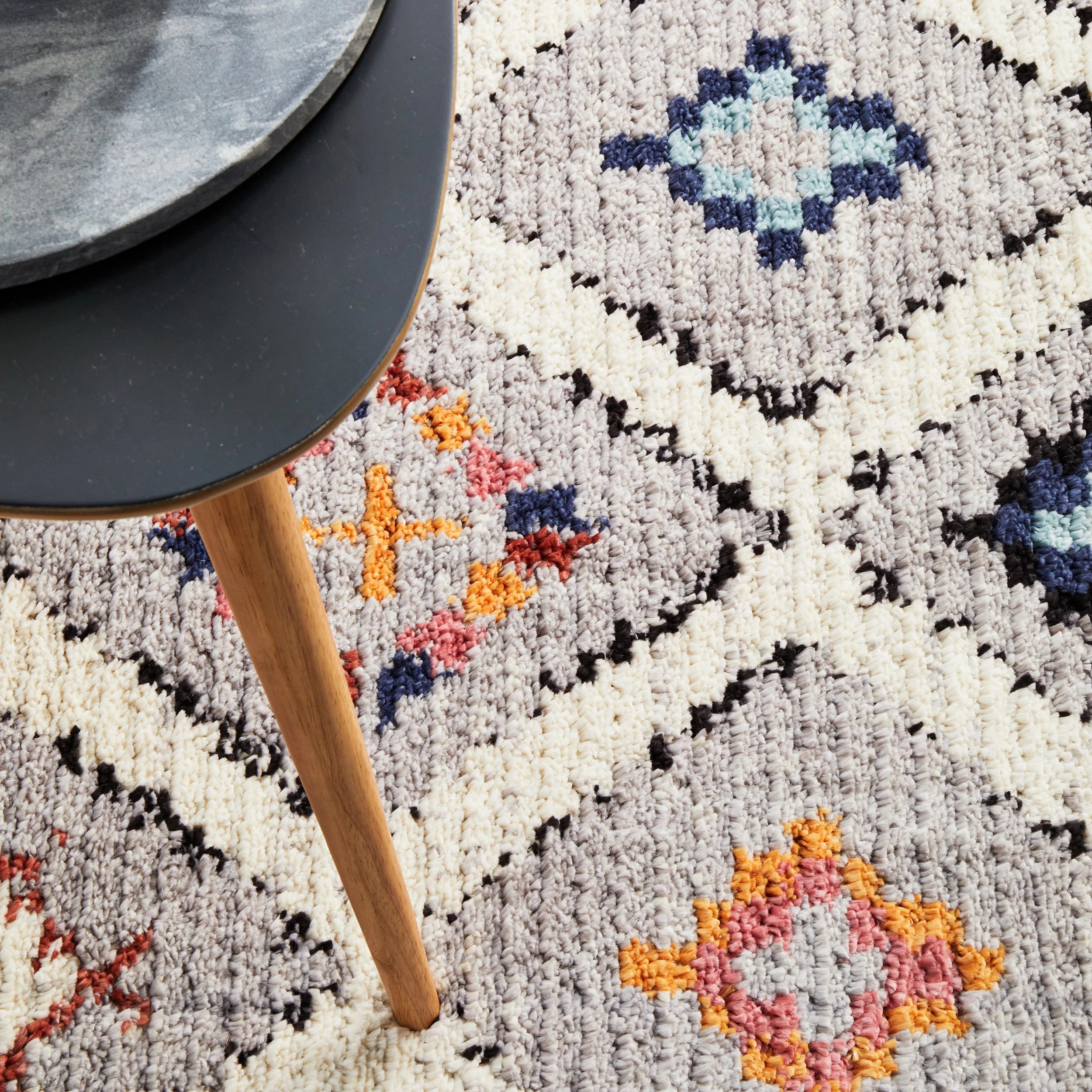 8 Common Ground Rugs Medina 555 400x300cm - Silver, 8 of 9