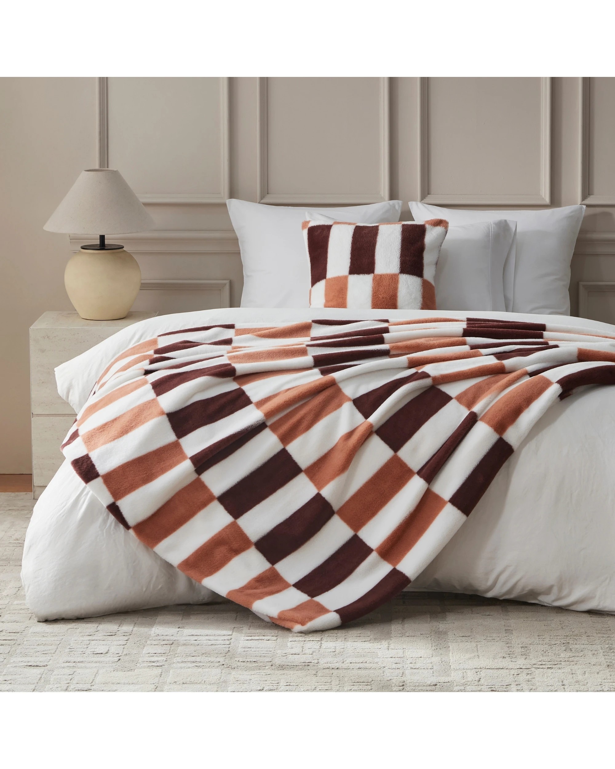 1 Dreamaker Alma Faux Fur Throw 180x200cm - Chocolate Mousse, 1 of 7