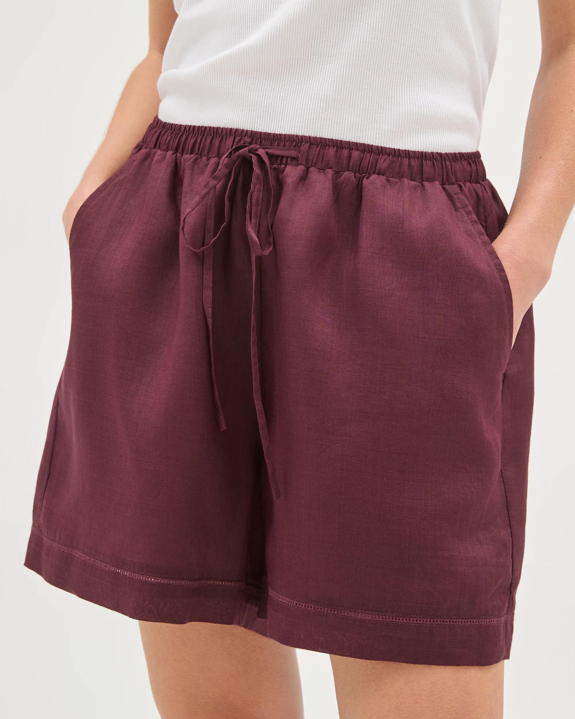 1 Target Woman A-Line Trim Detail Shorts MERLOT, 1 of 6