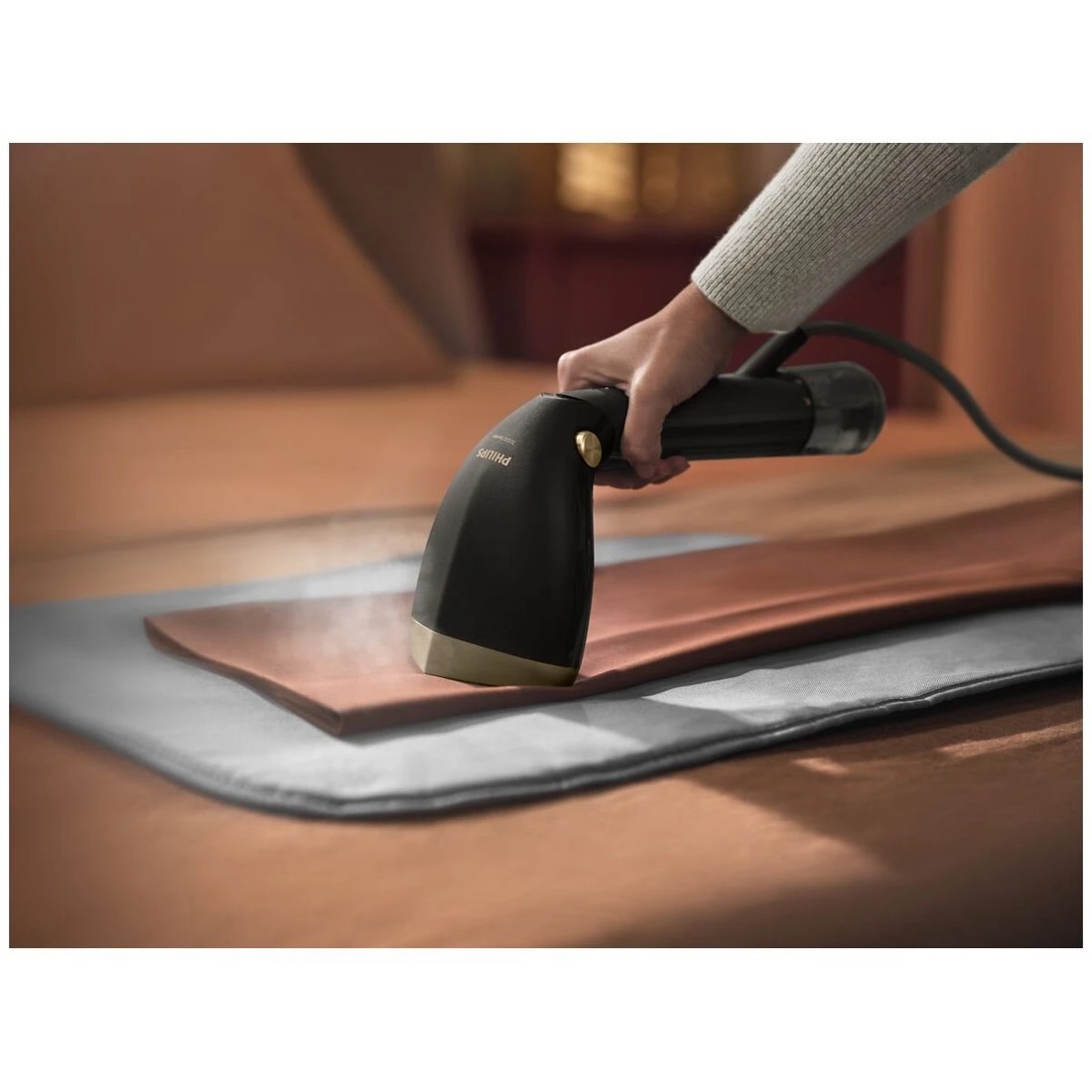 5 Philips 7000 Series Handheld Garment Steamer Black, 5 of 5