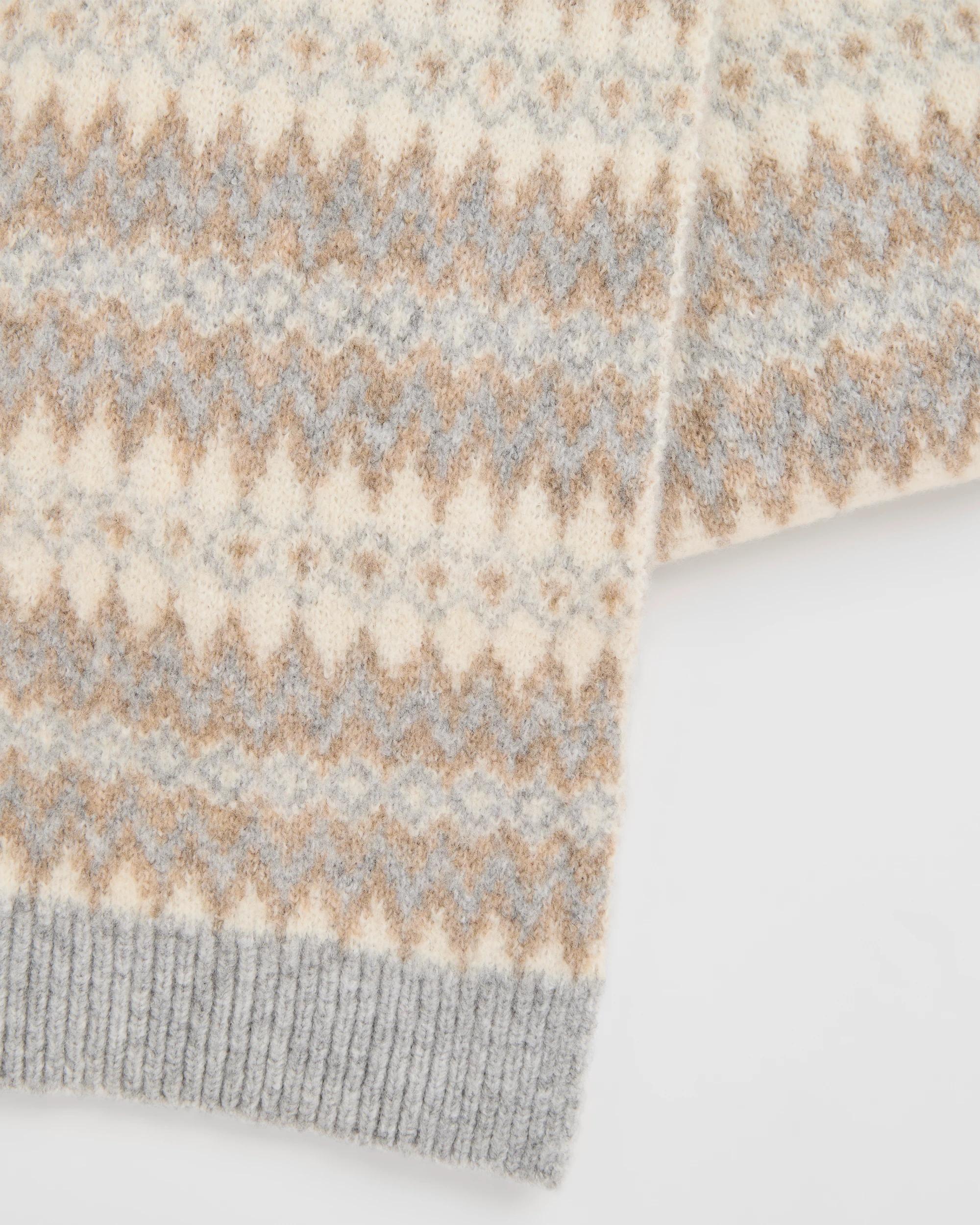 2 Target Woman Fairisle Scarf GREY, 2 of 3
