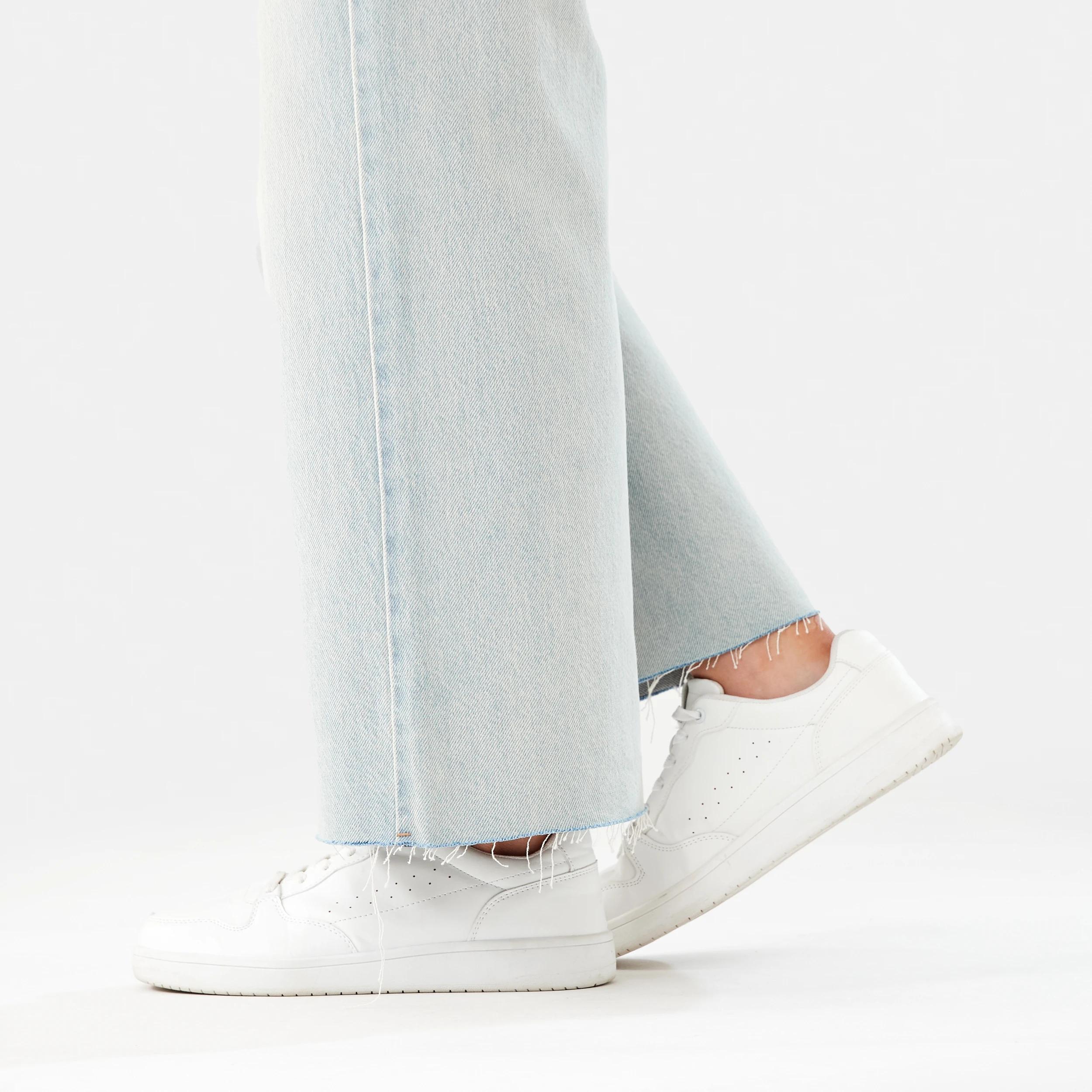 7 Wide Leg Raw Hem Jeans LIGHT DENIM WASH, 7 of 9