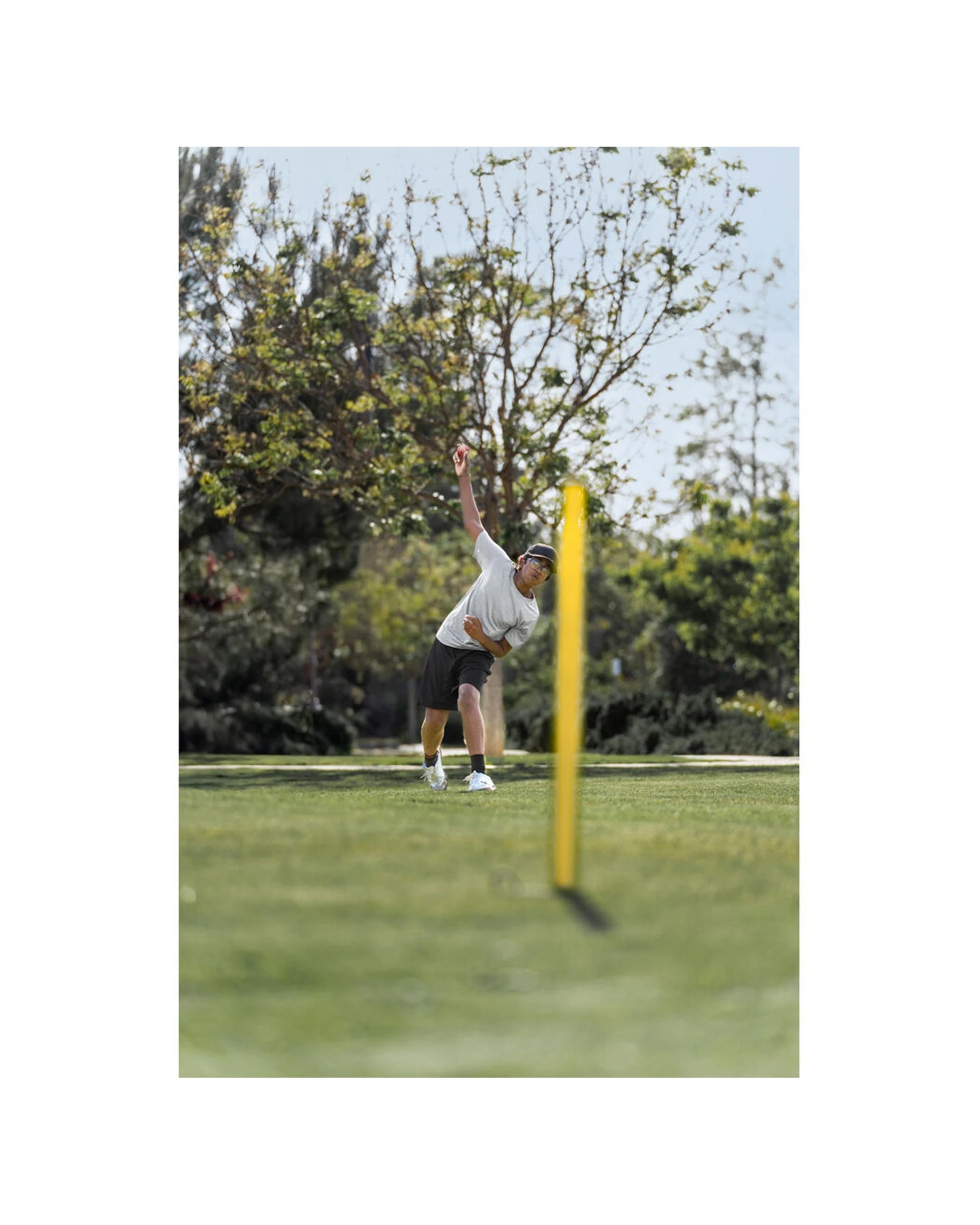 4 Sklz Portable Lightweight Solo Cricket Training Stump 28-inch Durable Foam - Yellow, 4 of 4