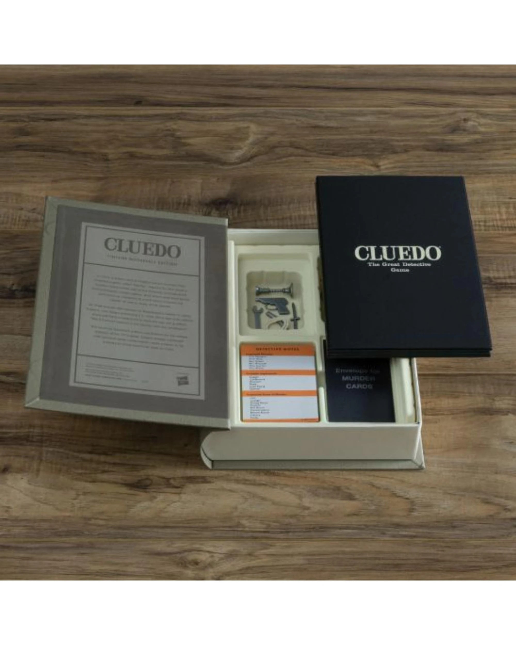 3 Cluedo Vintage Bookshelf Edition, 3 of 5