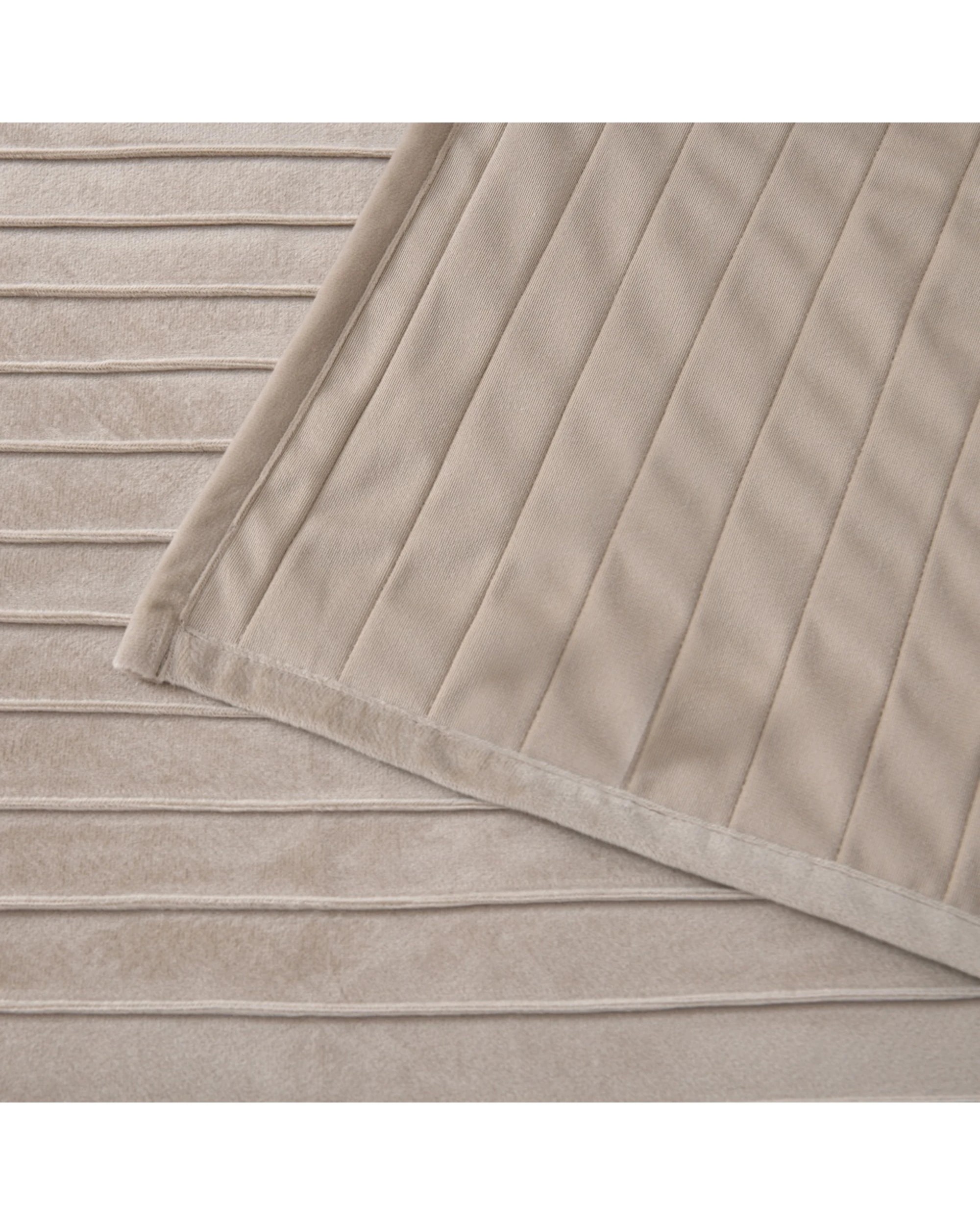 3 Bianca Saphira Velvet Ribbed Coverlet Set With Pillowcases - Super King Bed - Beige, 3 of 4