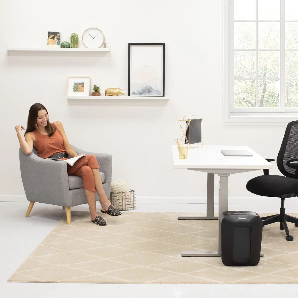 7 Fellowes LX41 Micro-cut Shredder, 7 of 7