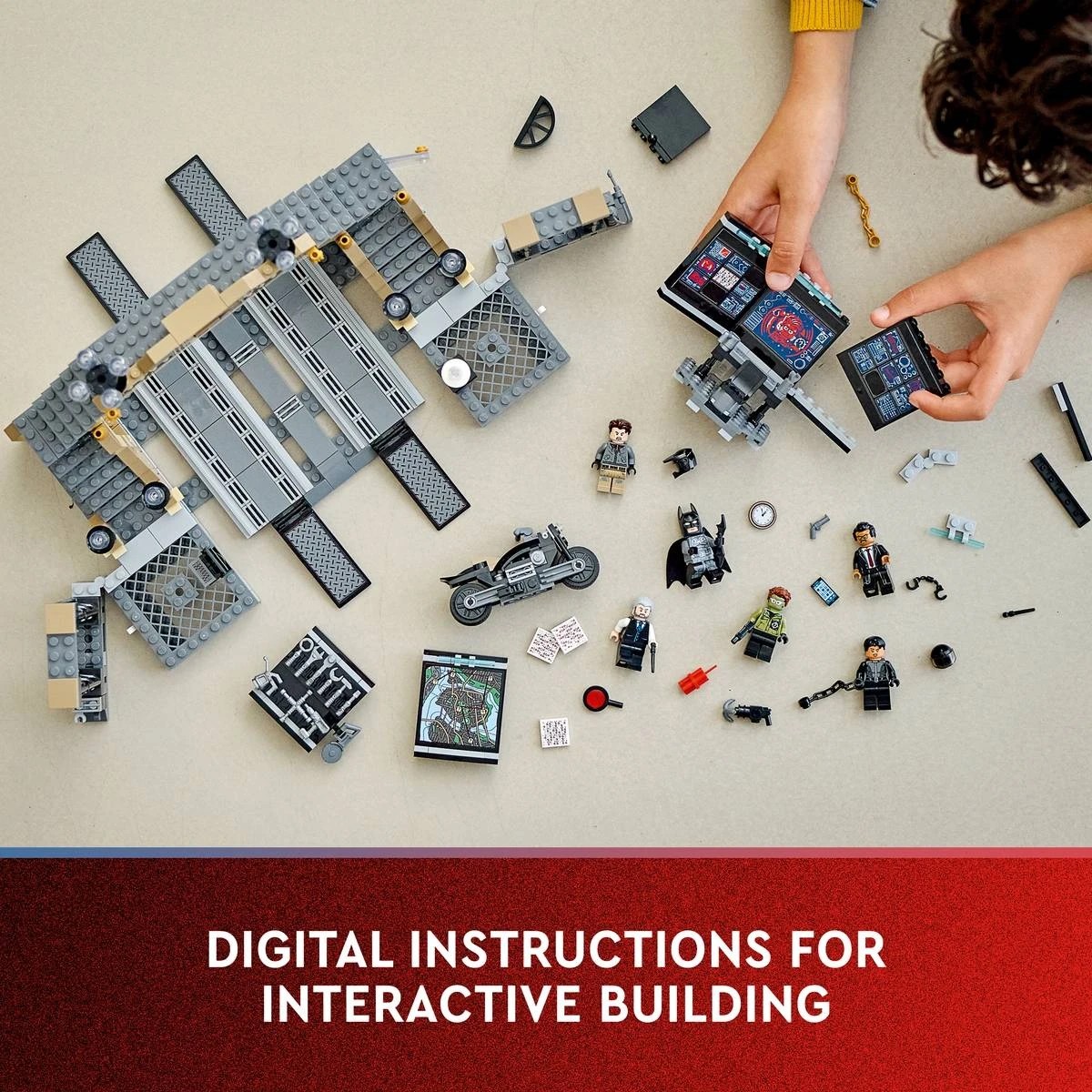 7 LEGO DC Comics Super Heroes Batcave: The Riddler Face-off 76183, 7 of 9