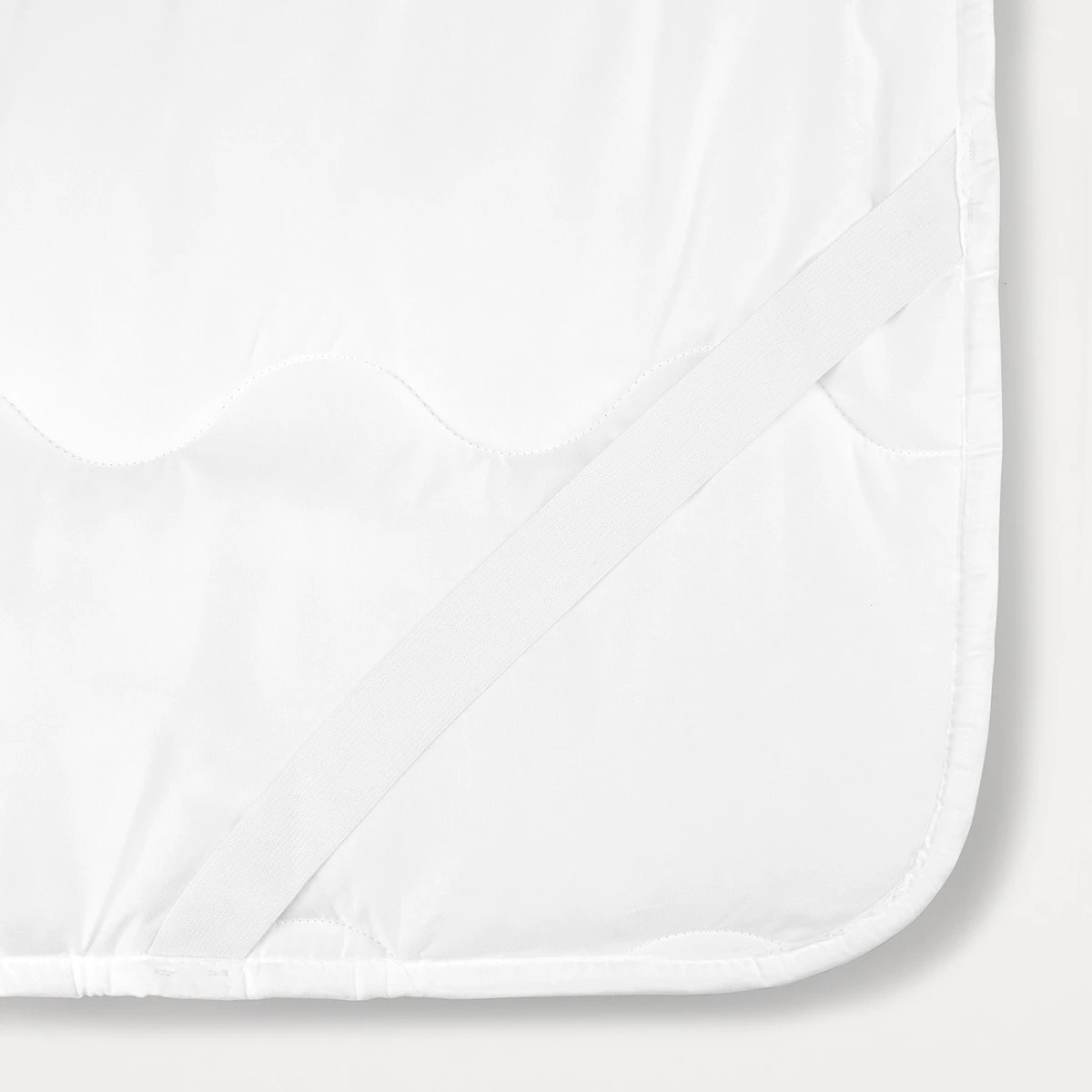 3 Strapped Airflow Mattress Topper - Double Bed, White, 3 of 5