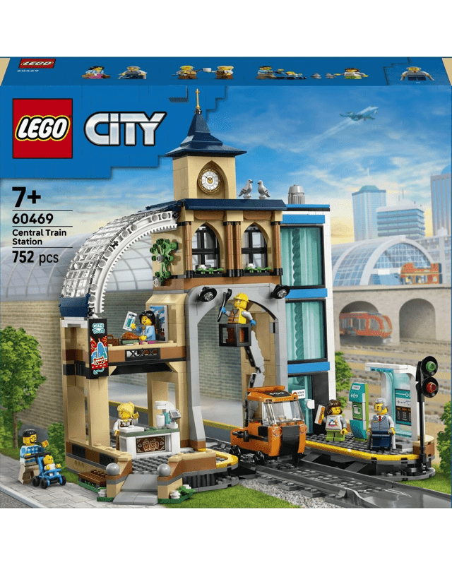 LEGO City Central Train Station 6