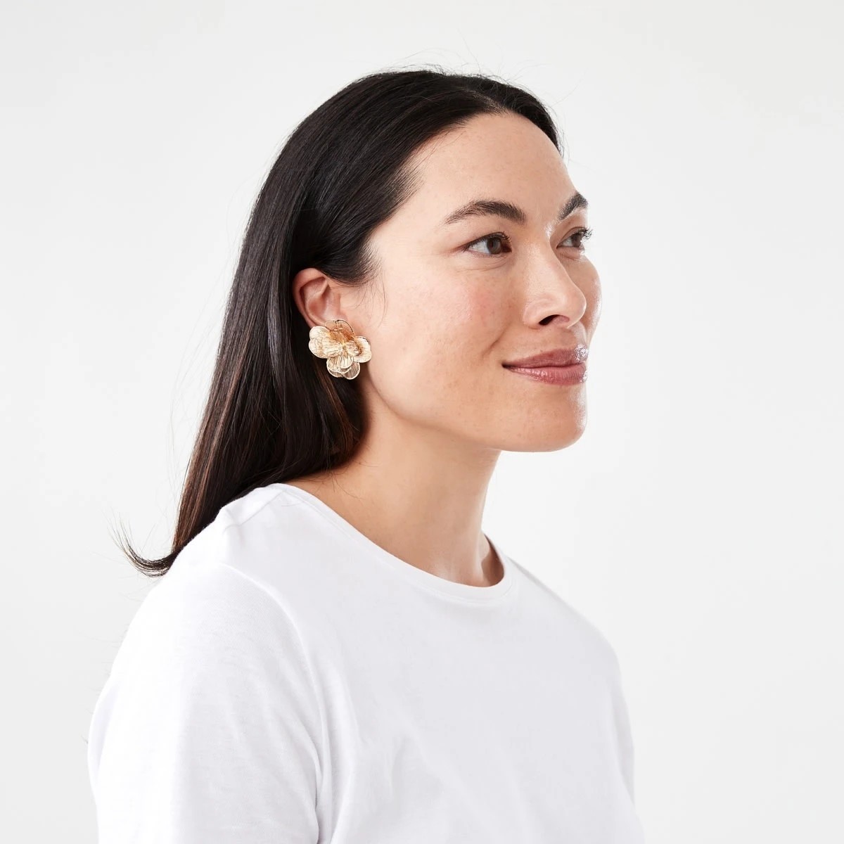 4 Filigree Flower Stud Earrings - Gold Tone, 4 of 5