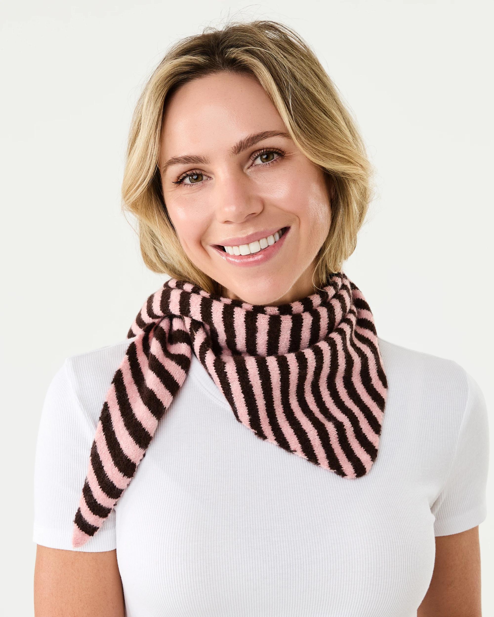 4 Triangle Scarf Pink Strp, 4 of 5