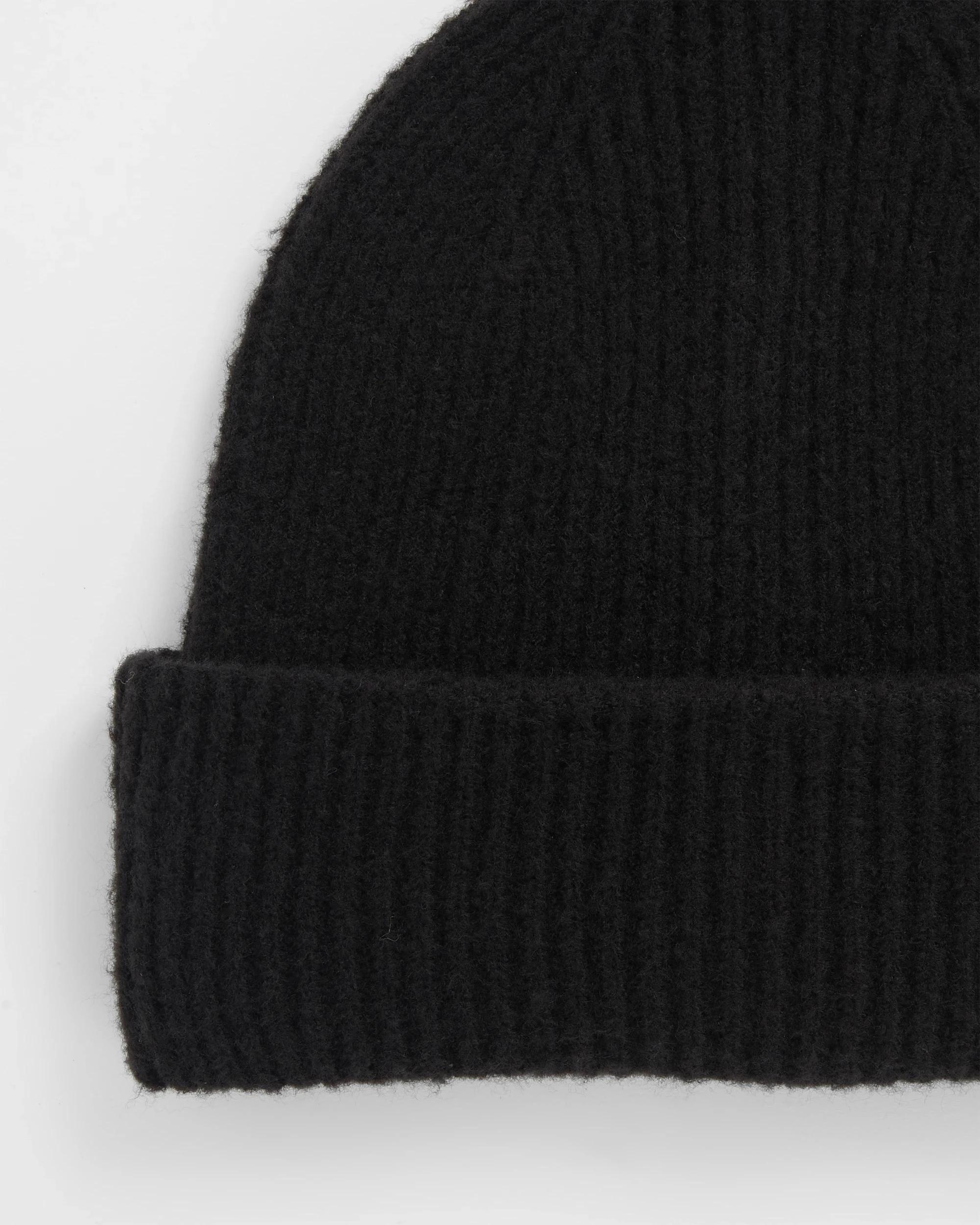 2 Target Man Essential Rib Knit Beanie BLACK, 2 of 2
