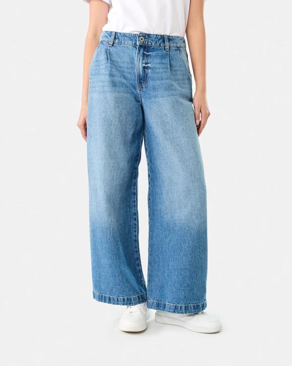 Pleat Front Jeans