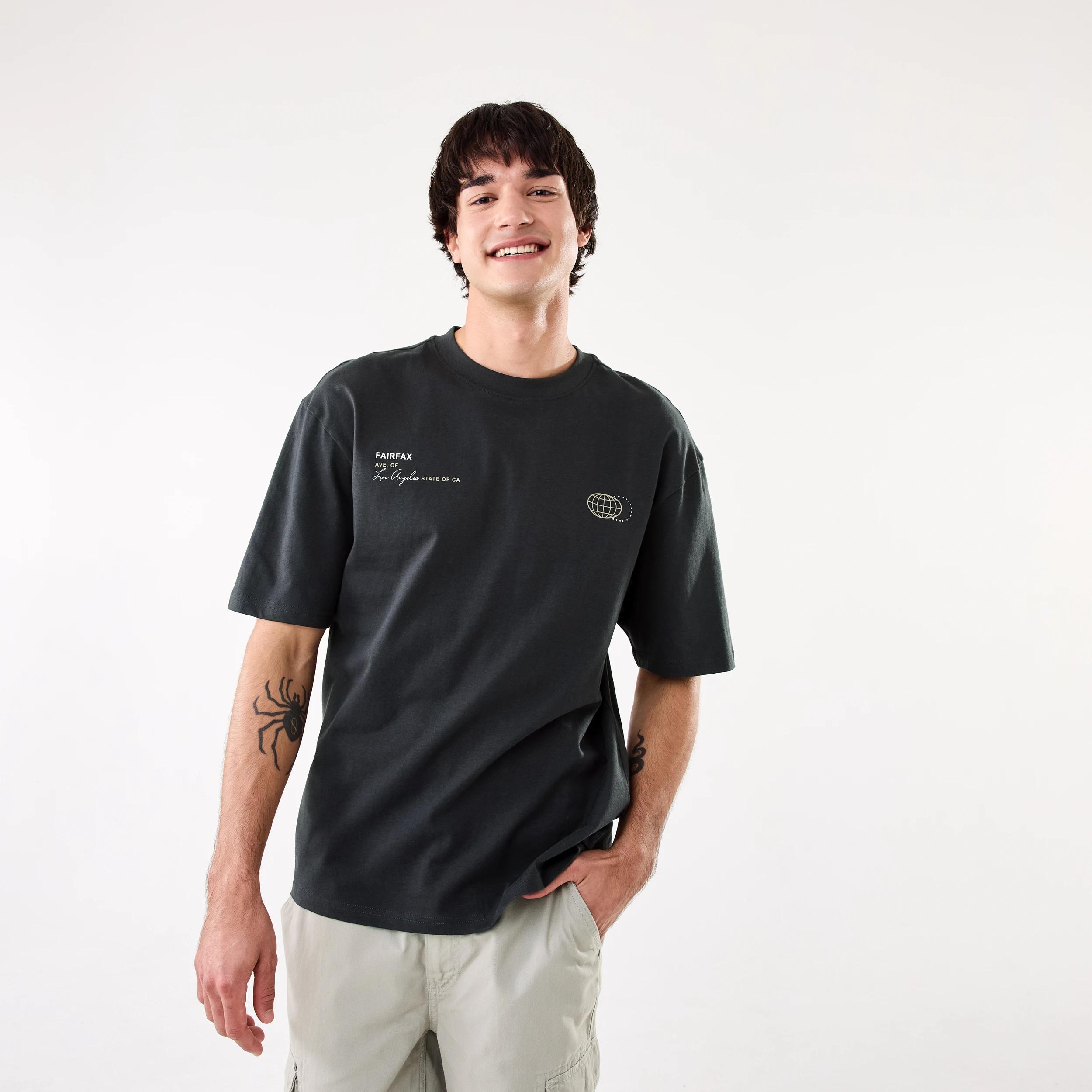 1 Oversized Print T-shirt Fairfax, 1 of 10