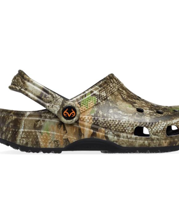 Crocs Unisex Realtree APX Classic Clog Sandals