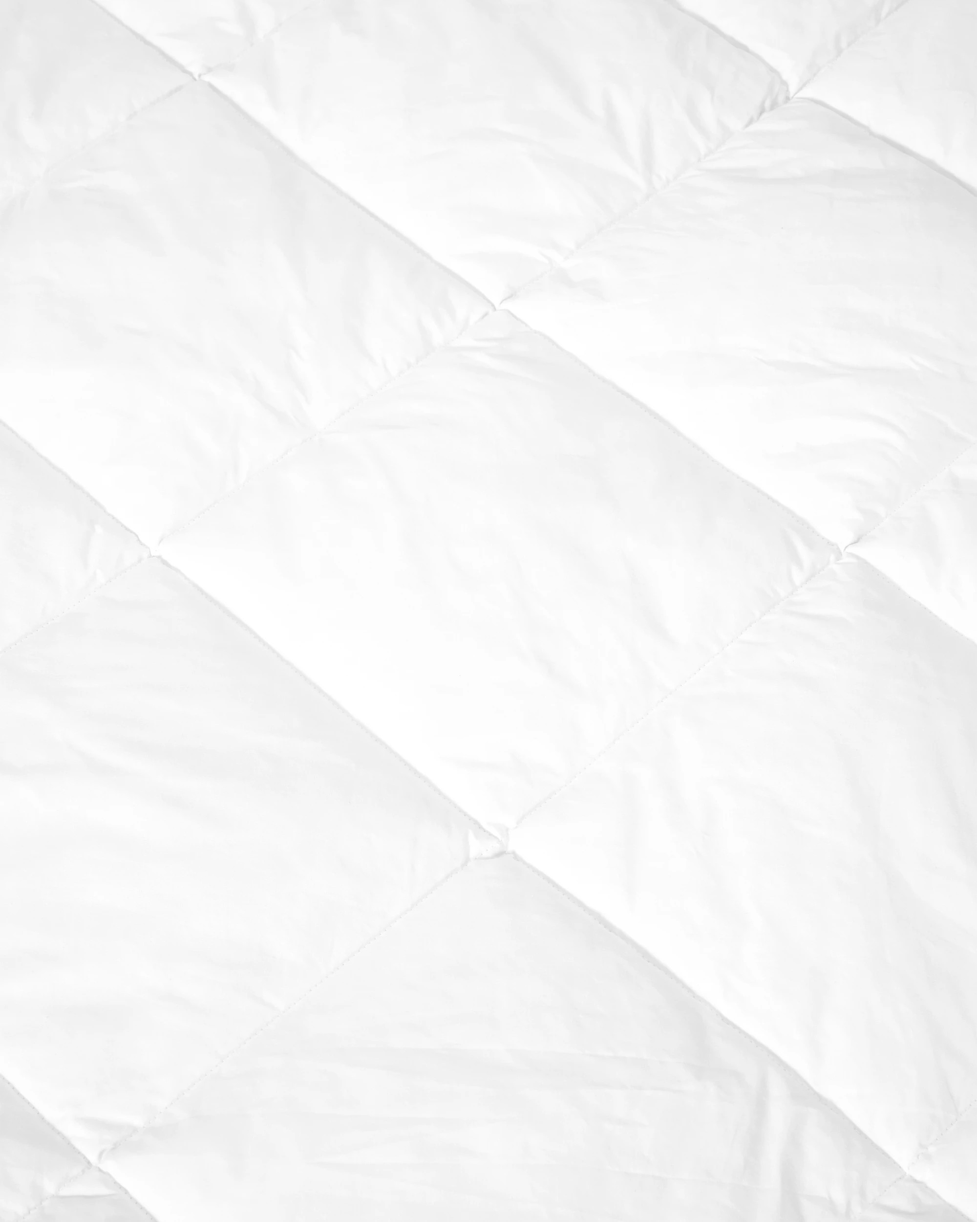 4 Medium Warmth Supreme Comfort Quilt - Super King Bed, 4 of 5