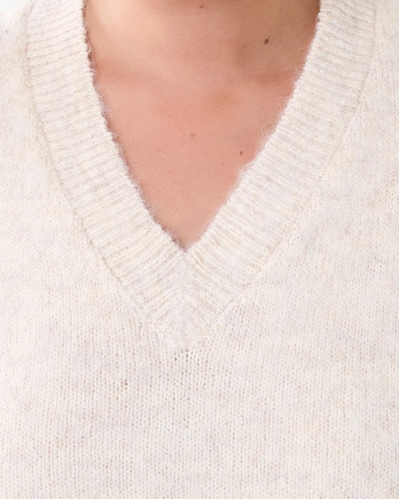 5 Fluffy Vest Loml Marle, 5 of 6