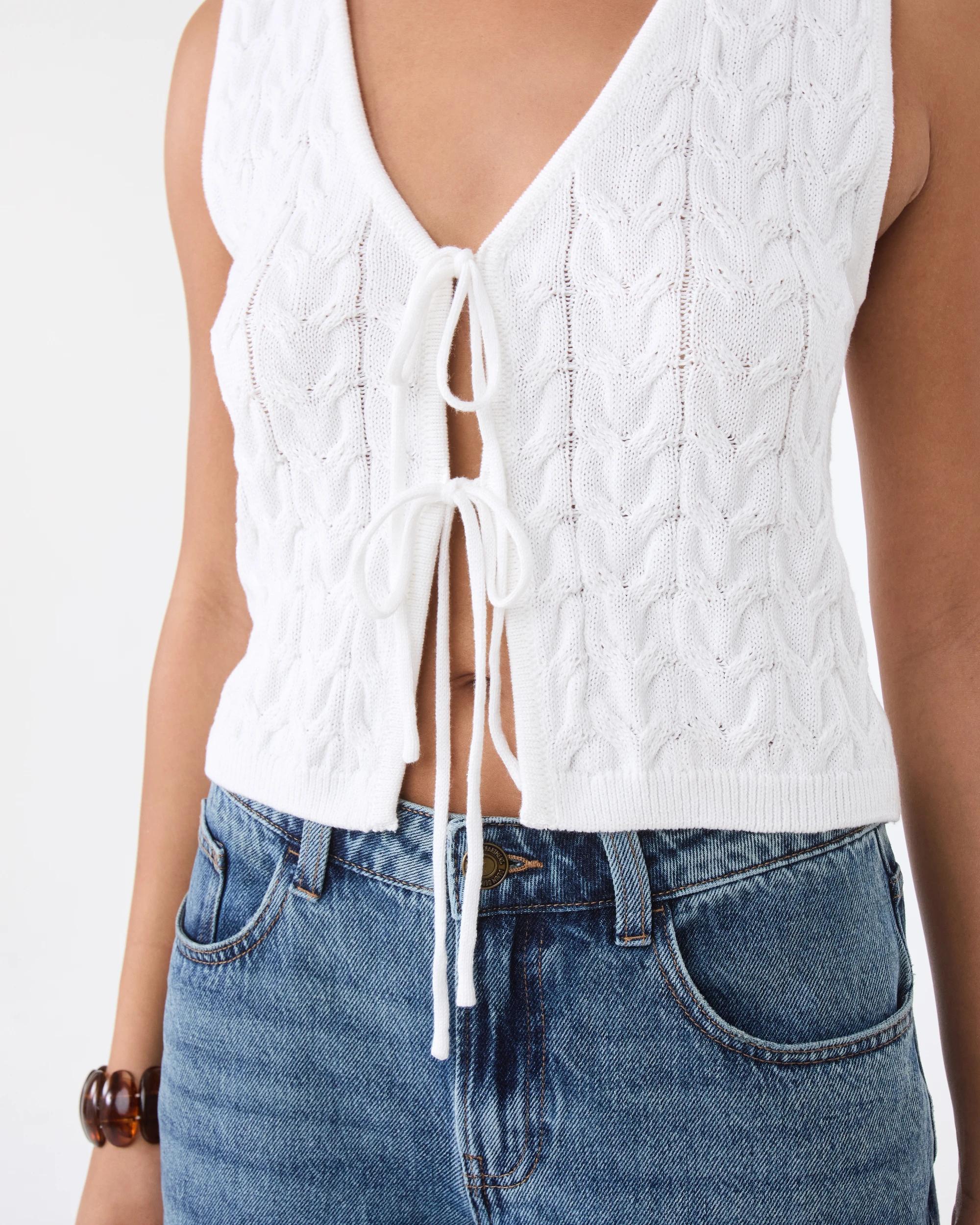 7 True Knit Cable Tie Vest Snw White, 7 of 8