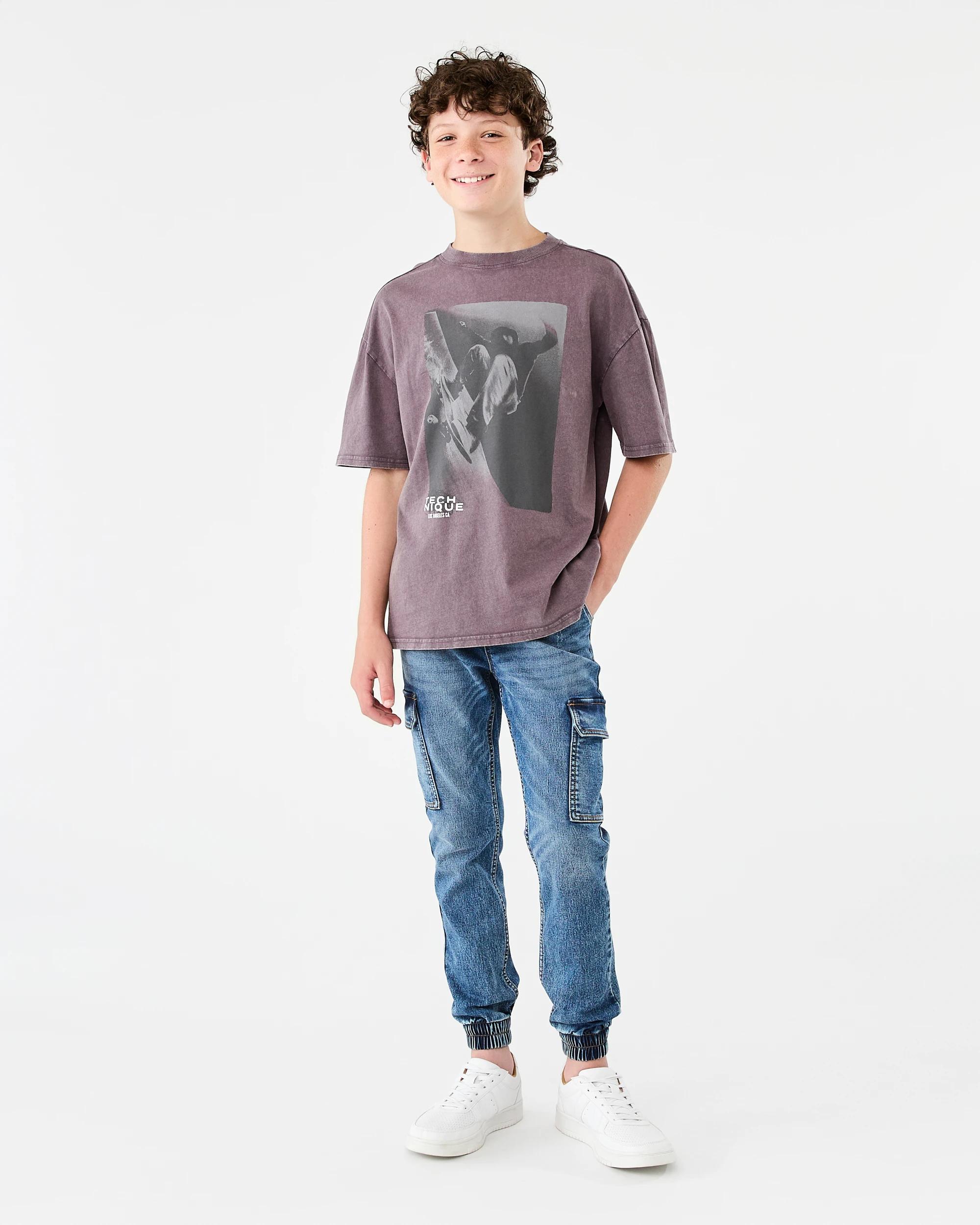 6 Short Sleeve Oversized Graphic T-shirt Pur Skate, 6 of 7