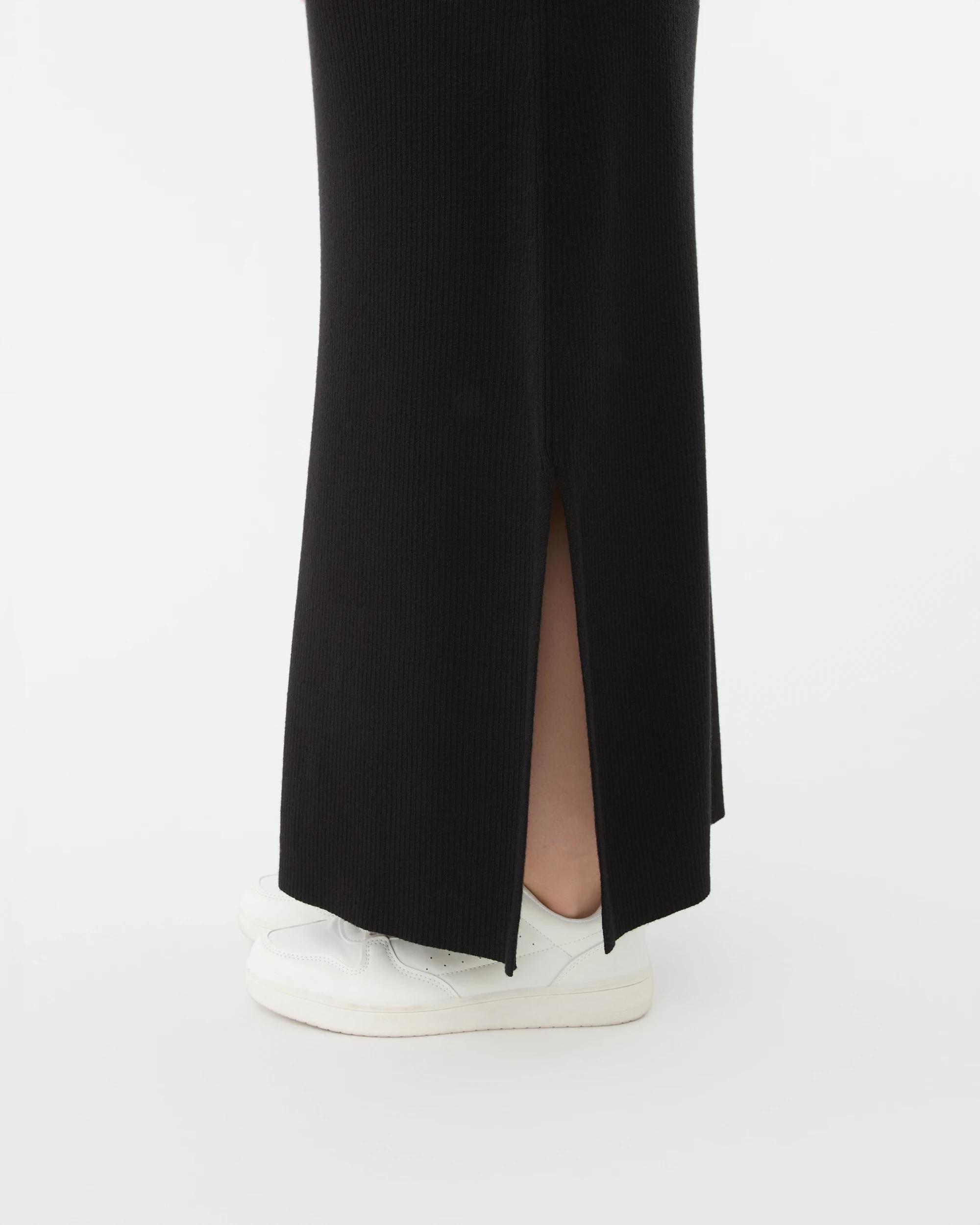 4 Maternity Rib Column Skirt Black, 4 of 5