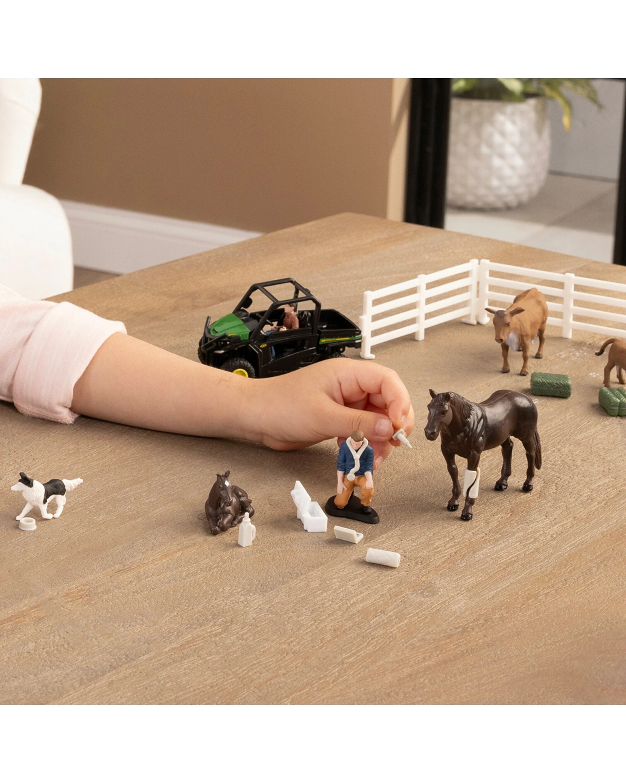 8 John Deere 30pc 1:32 On The Farm Vet Set Kids Children Toy Playset - Multi, 8 of 8