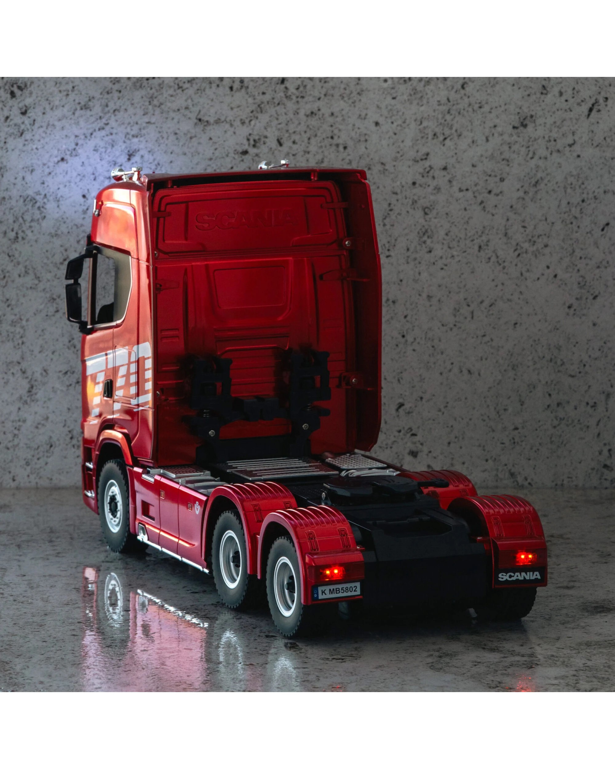 8 Gem Toys Scania Licensed Remote Control Trailer Head Truck with Lights, Sounds & Steering Adjustment, 8 of 9