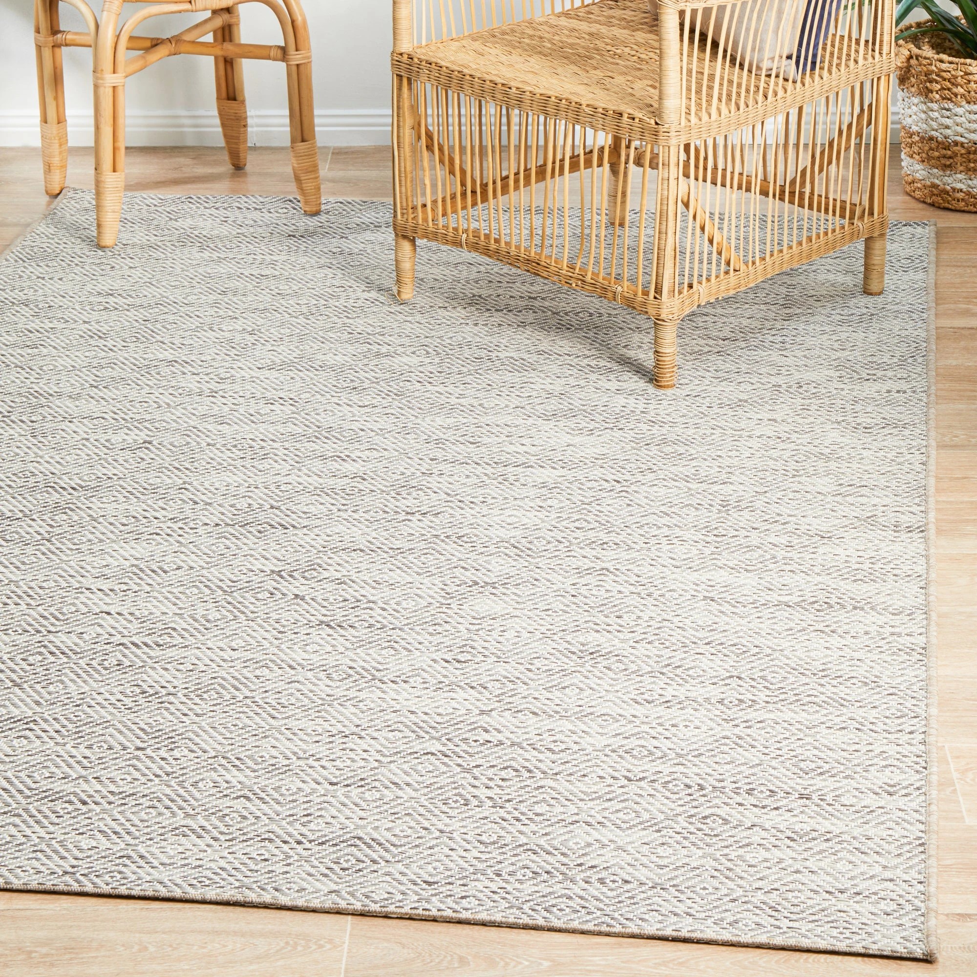 3 Common Ground Rugs Portico 5500 290x200cm - Large Outdoor Rug - Silver, 3 of 9