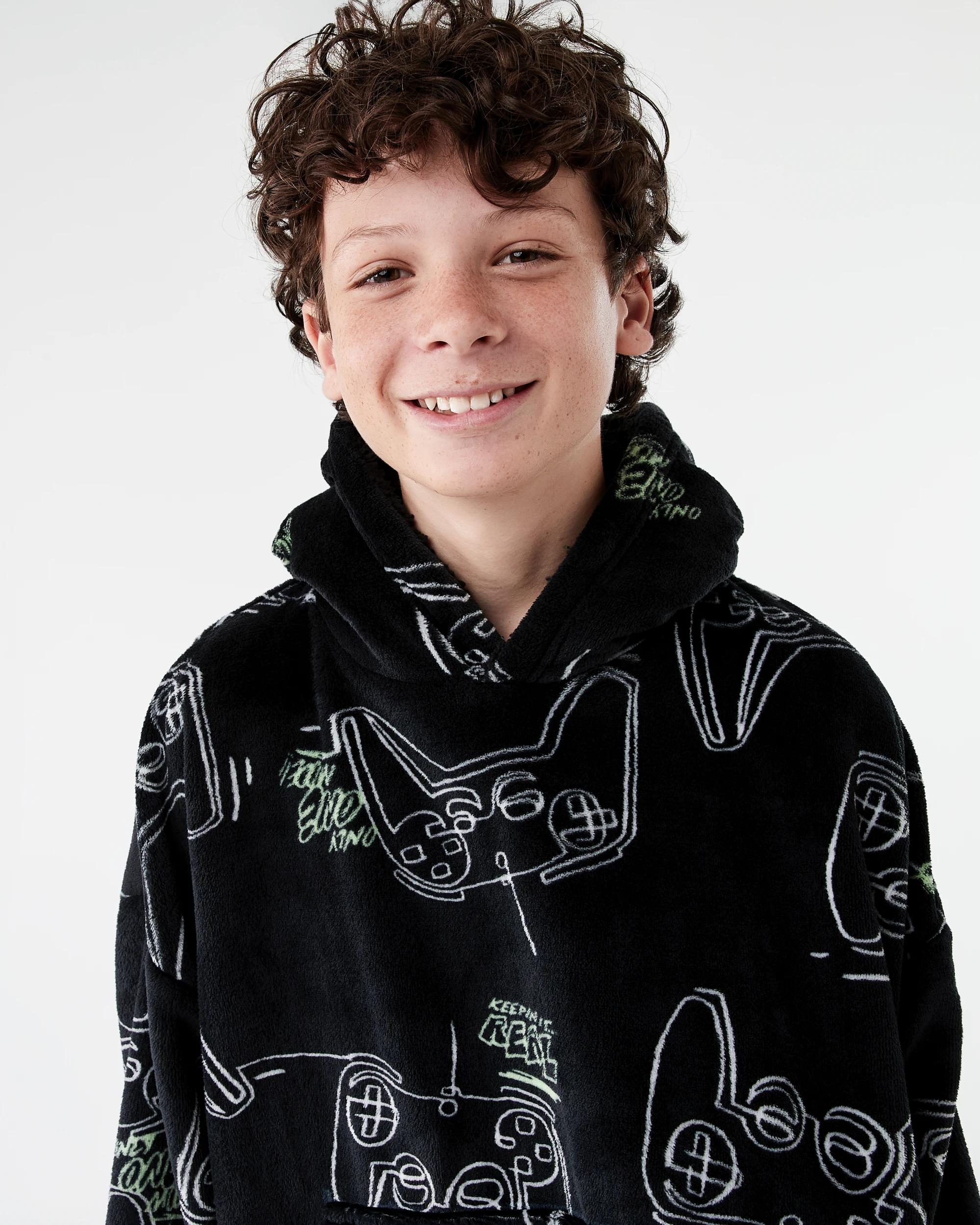 3 Pull Over Gown Blk Cntrls, 3 of 7