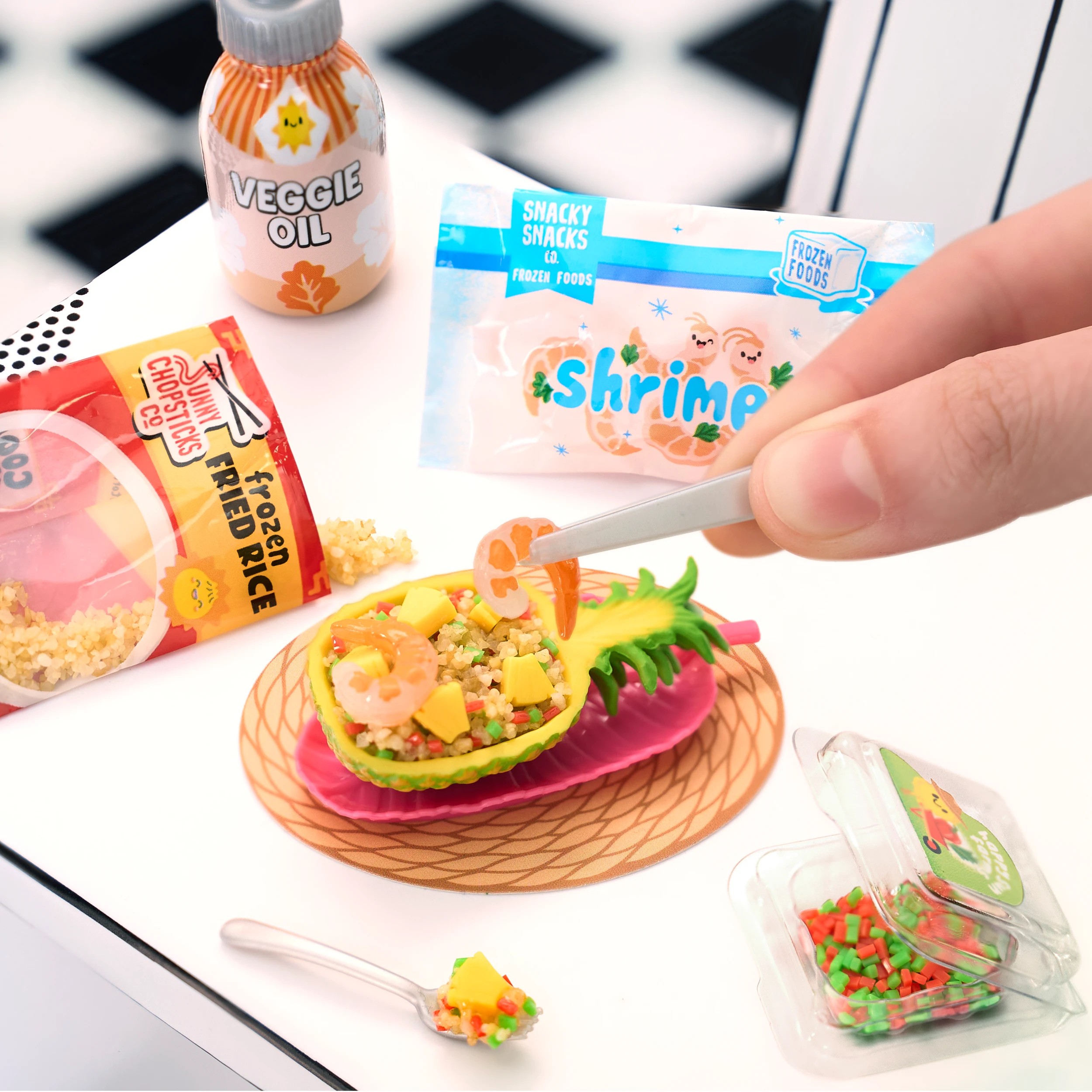 8 MGA's Miniverse: Make It Mini Foods: Diner Series 4 - Assorted, 8 of 10