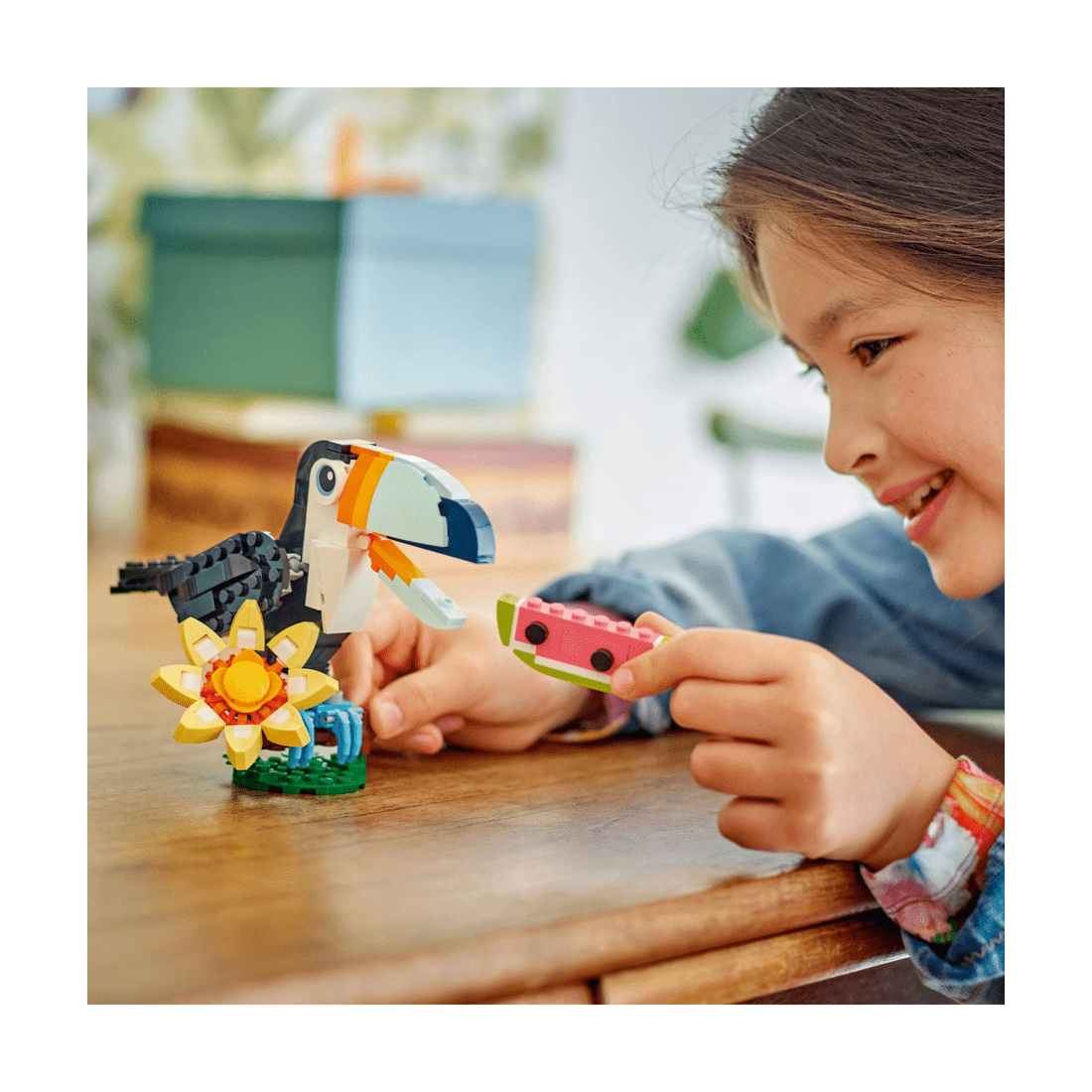 8 LEGO Creator Wild Animals: Tropical Toucan 31173, 8 of 10