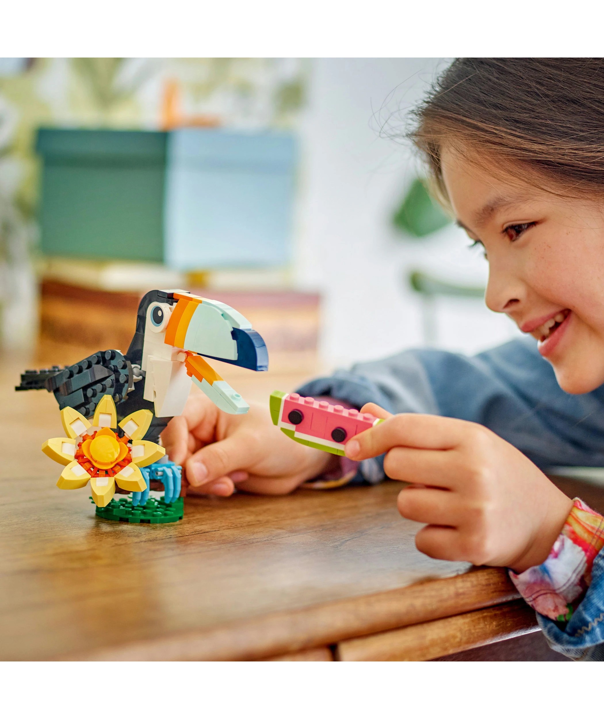 8 LEGO Creator Wild Animals: Tropical Toucan 31173, 8 of 10