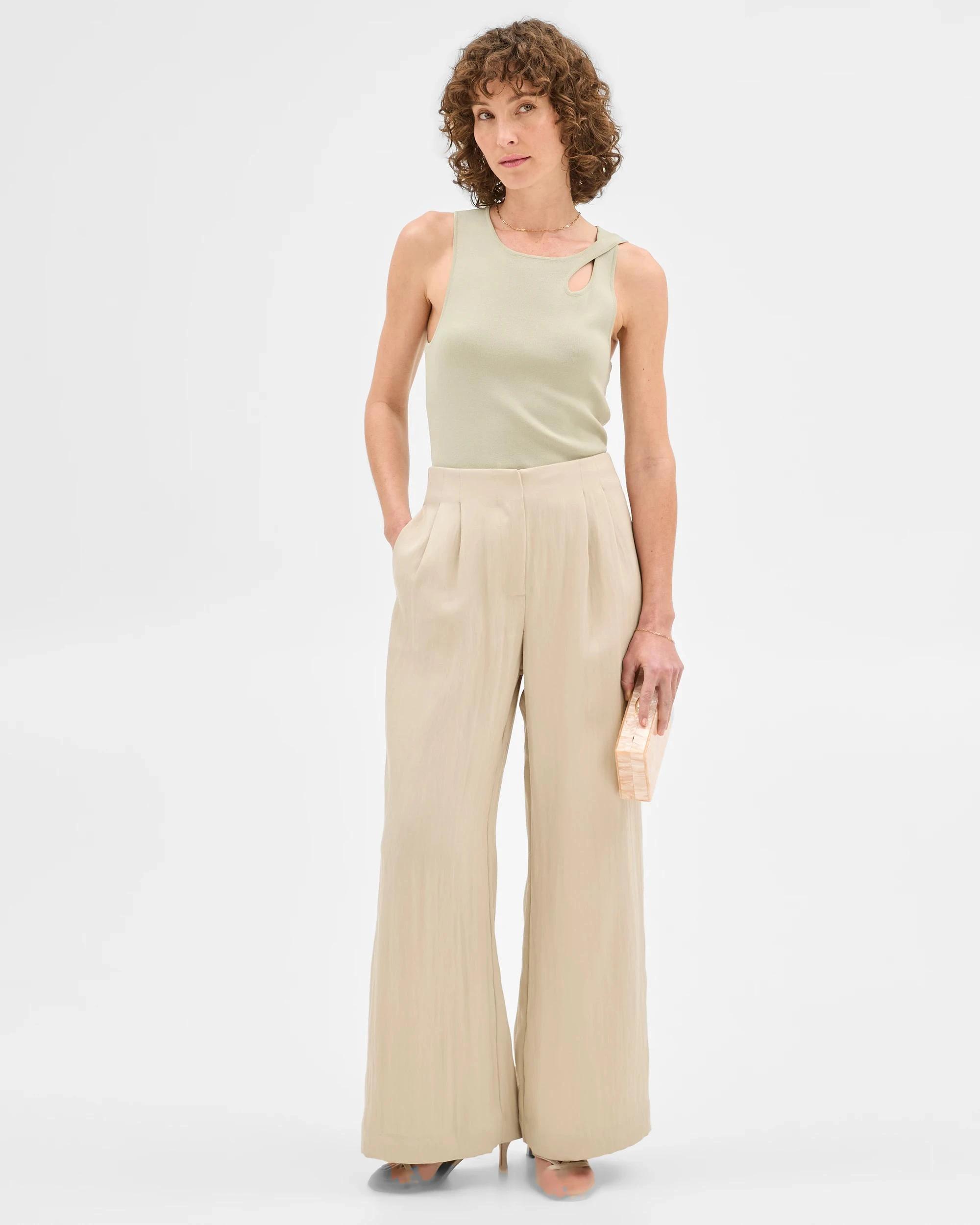 3 Sleeveless Crepe Knit Tank Top - Preview DESERT SAGE, 3 of 6