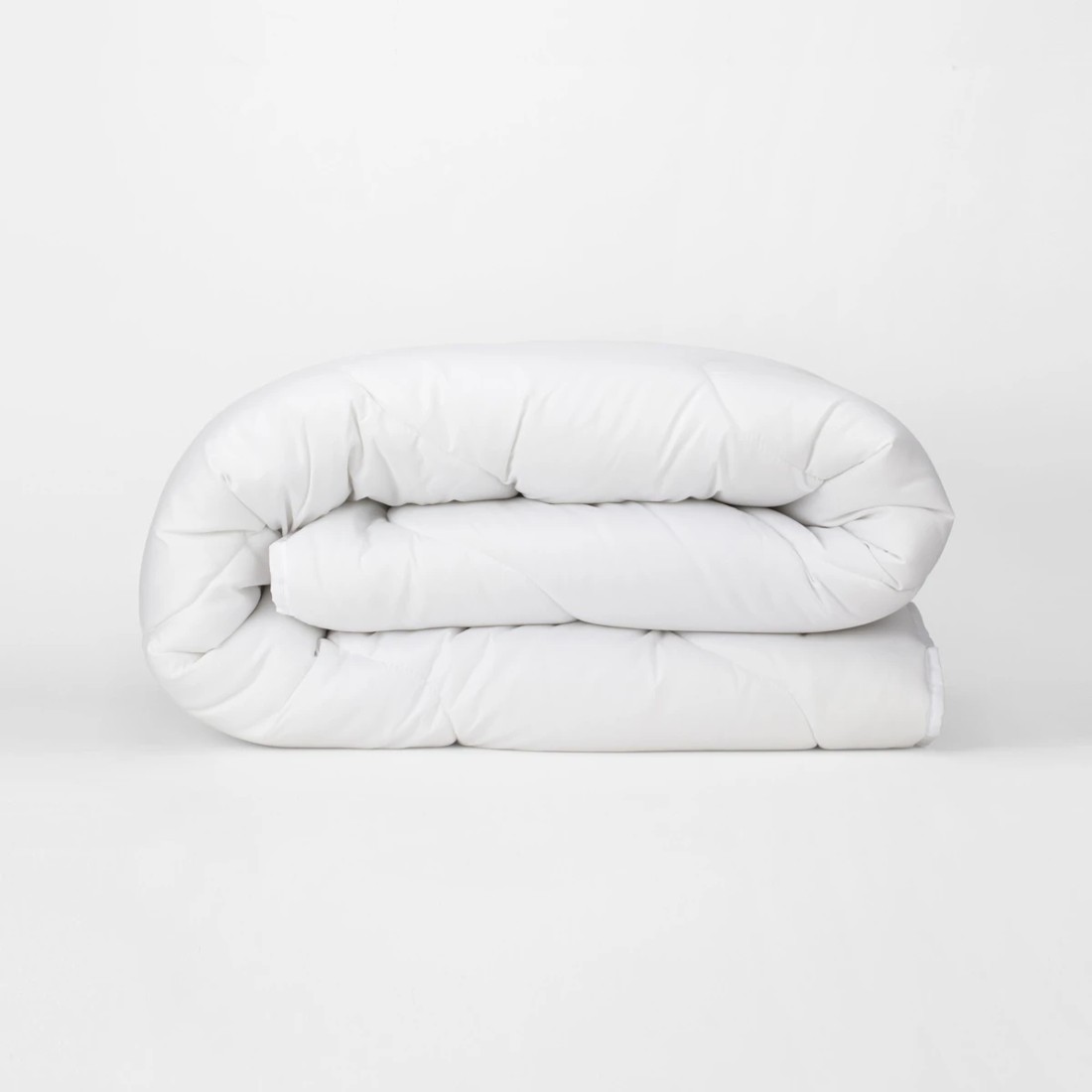 2 Stain Resistant and Allergy Sensitive Quilt - King Bed, White, 2 of 5